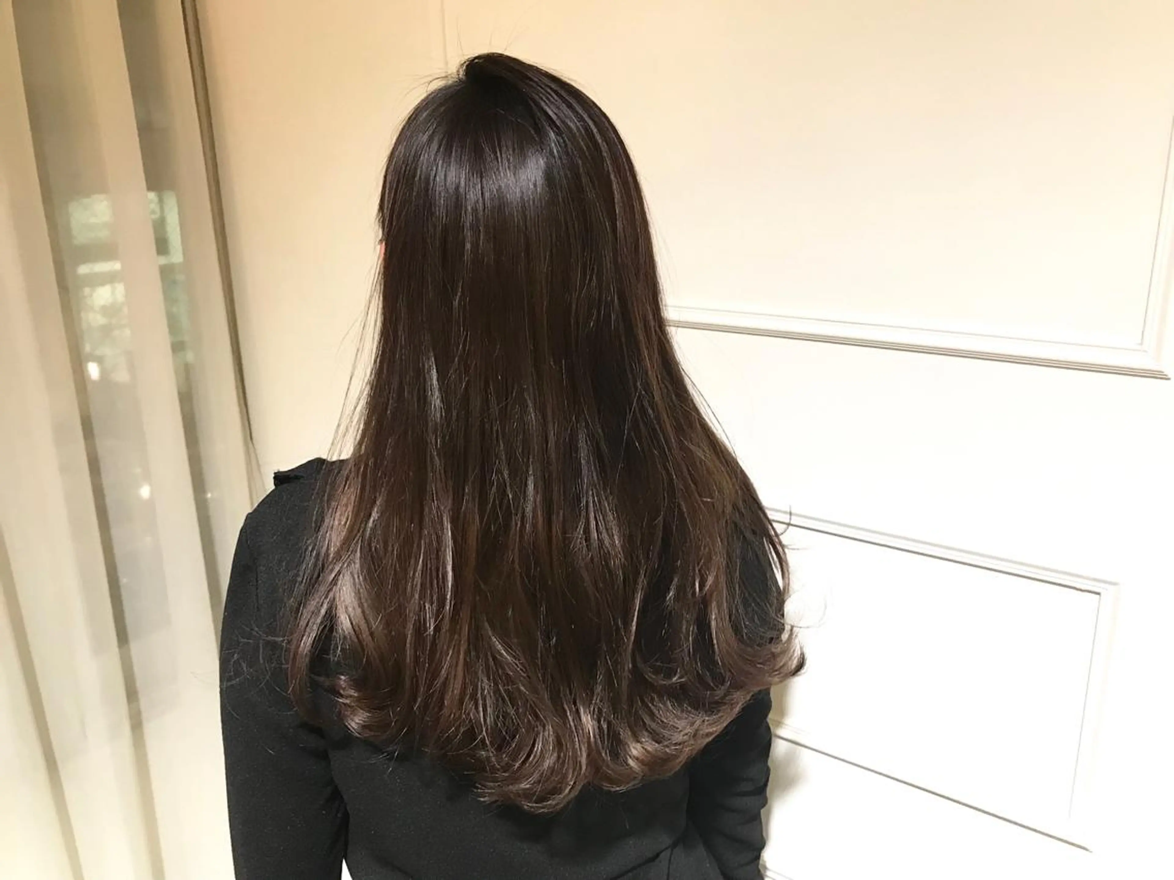 ロング 黒神 浩之のヘアスタイル