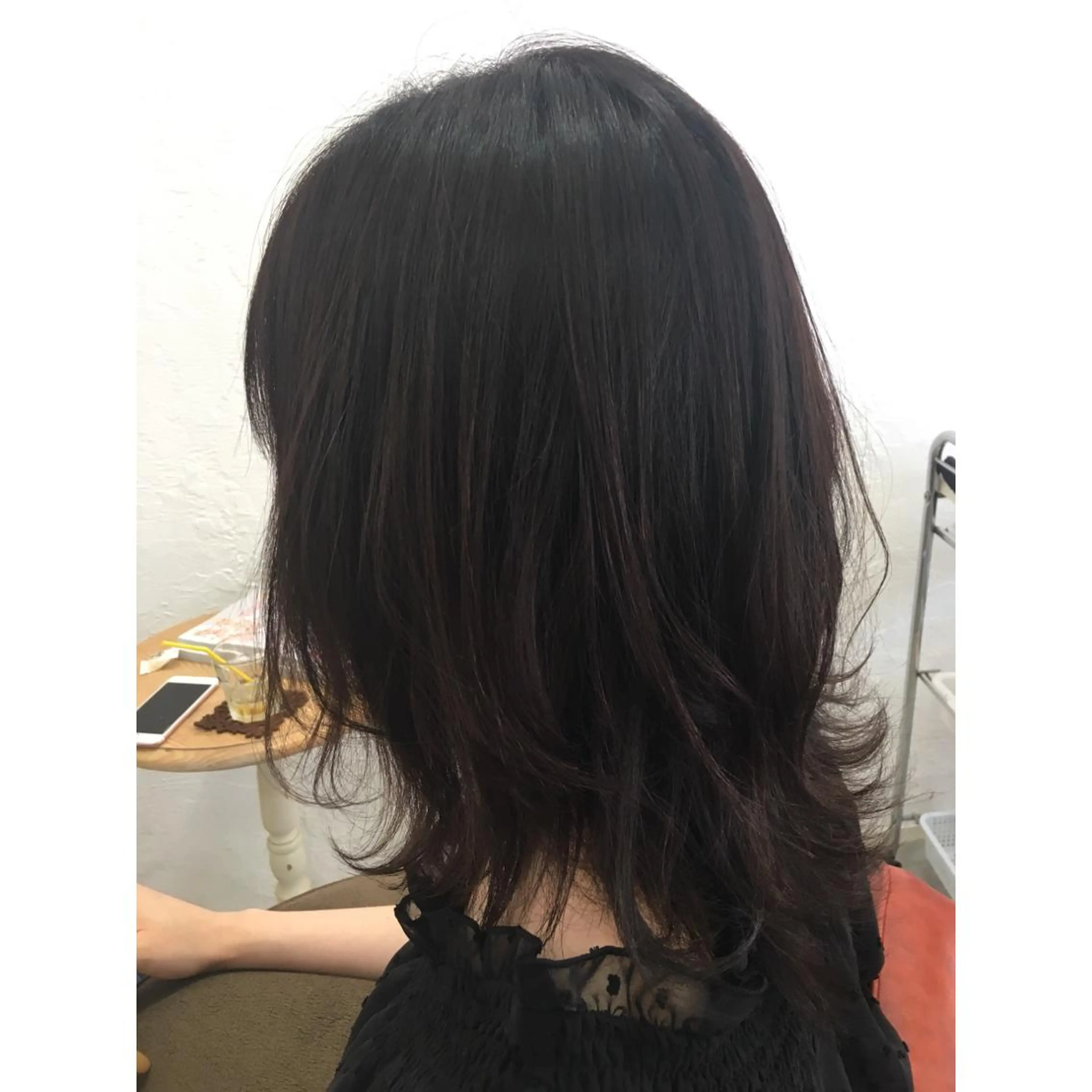ミディアム カラー fio マナミのヘアスタイル