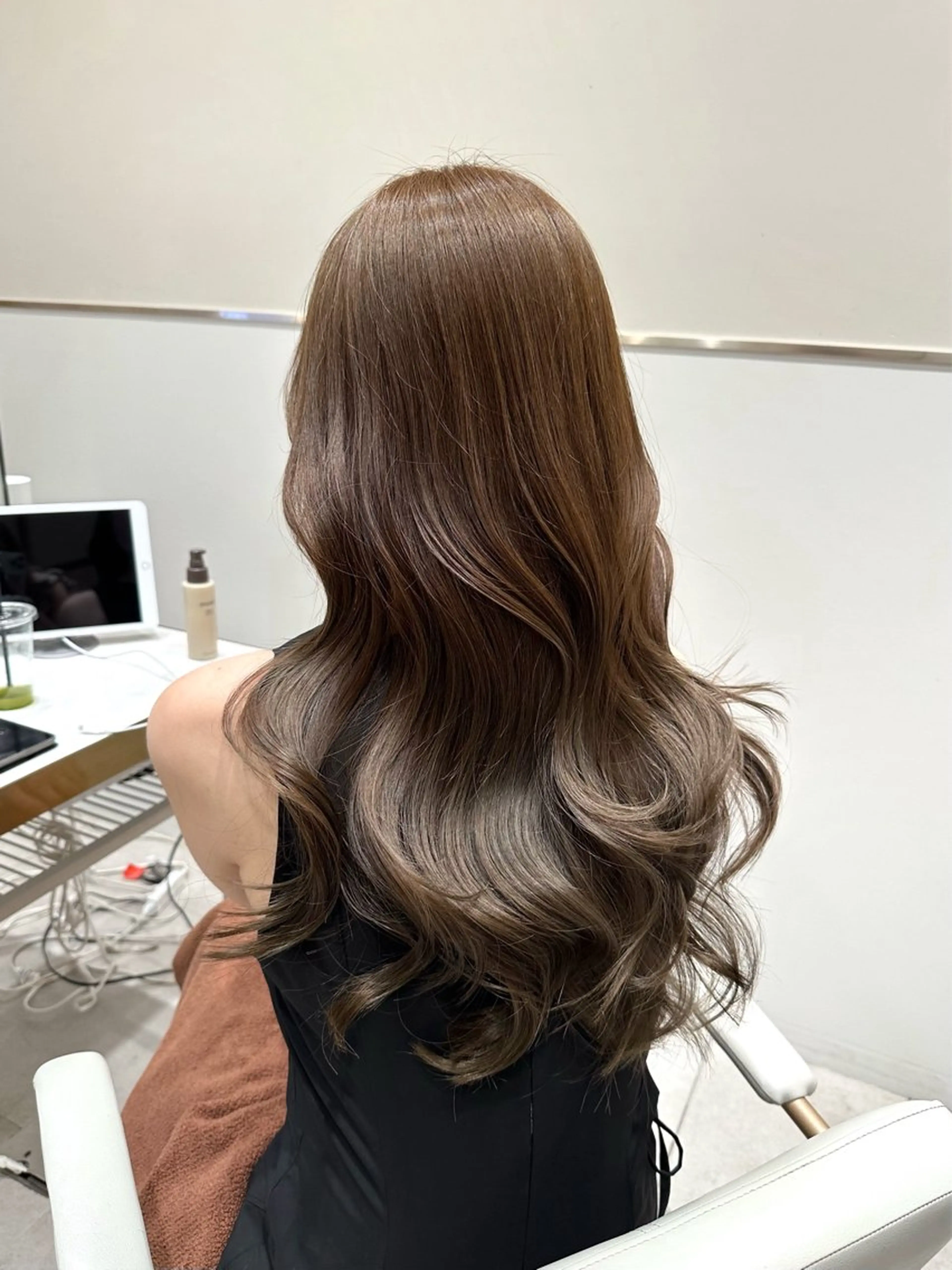 ロング カラー ヘアアレンジ Toiro所属・🤎小顔レイヤー /ベージュ🤎友香のヘアスタイル