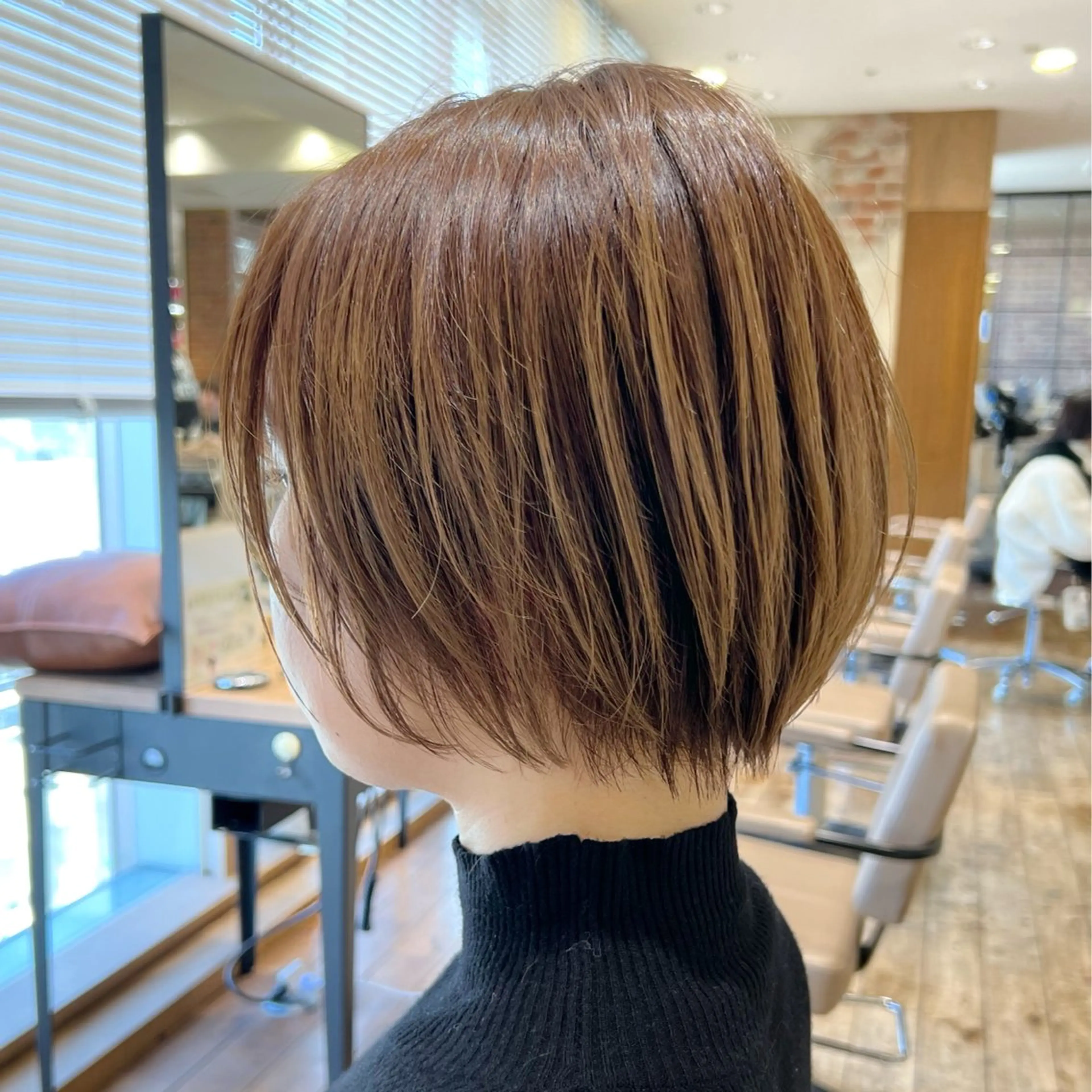 ショート カット トリートメント 💍新宿ショート 💍岩田莉奈のヘアスタイル