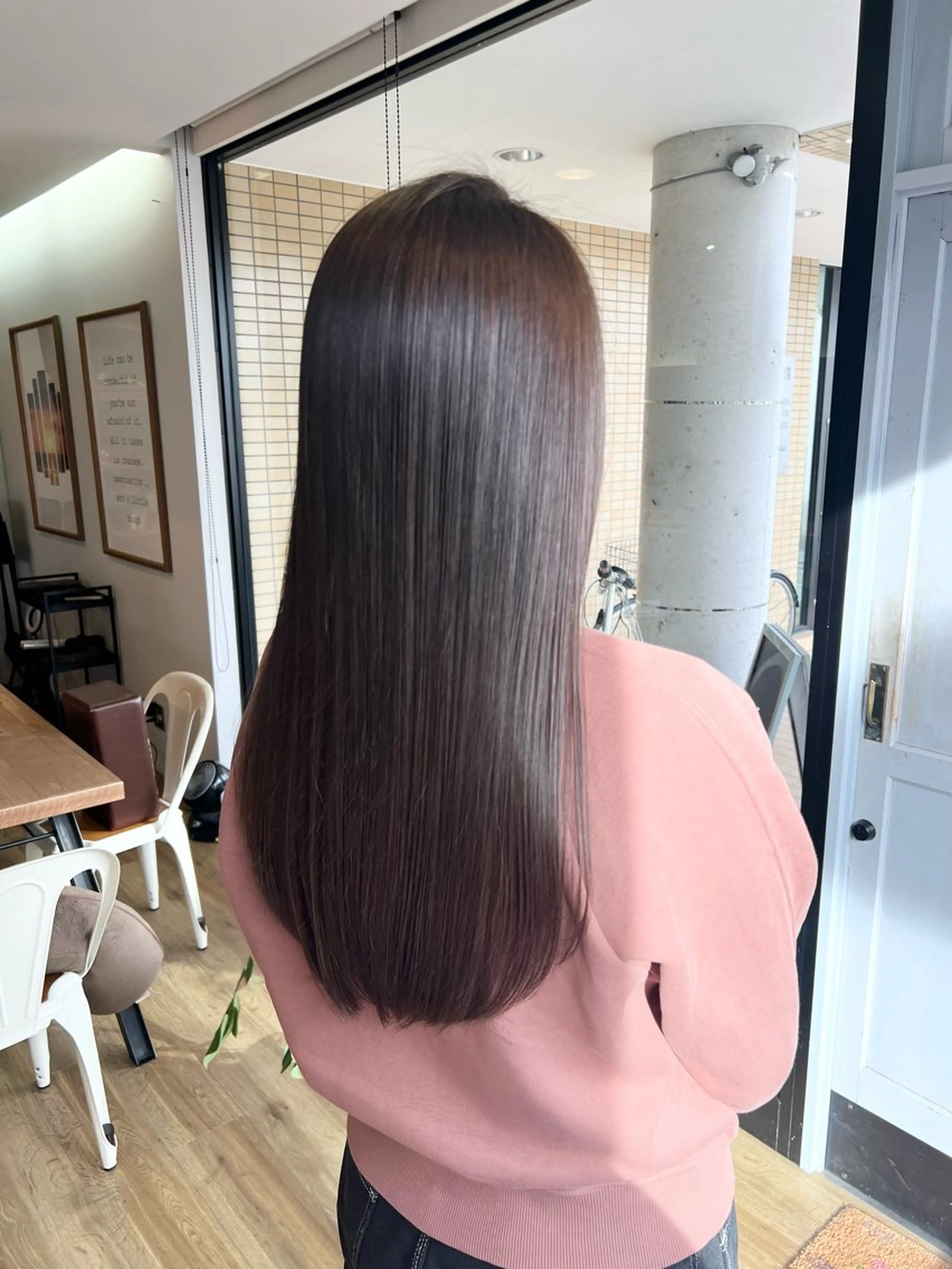 ロング カラー アッシュ ベージュカラー ヘアカラー トリートメント 堀 望美のヘアスタイル
