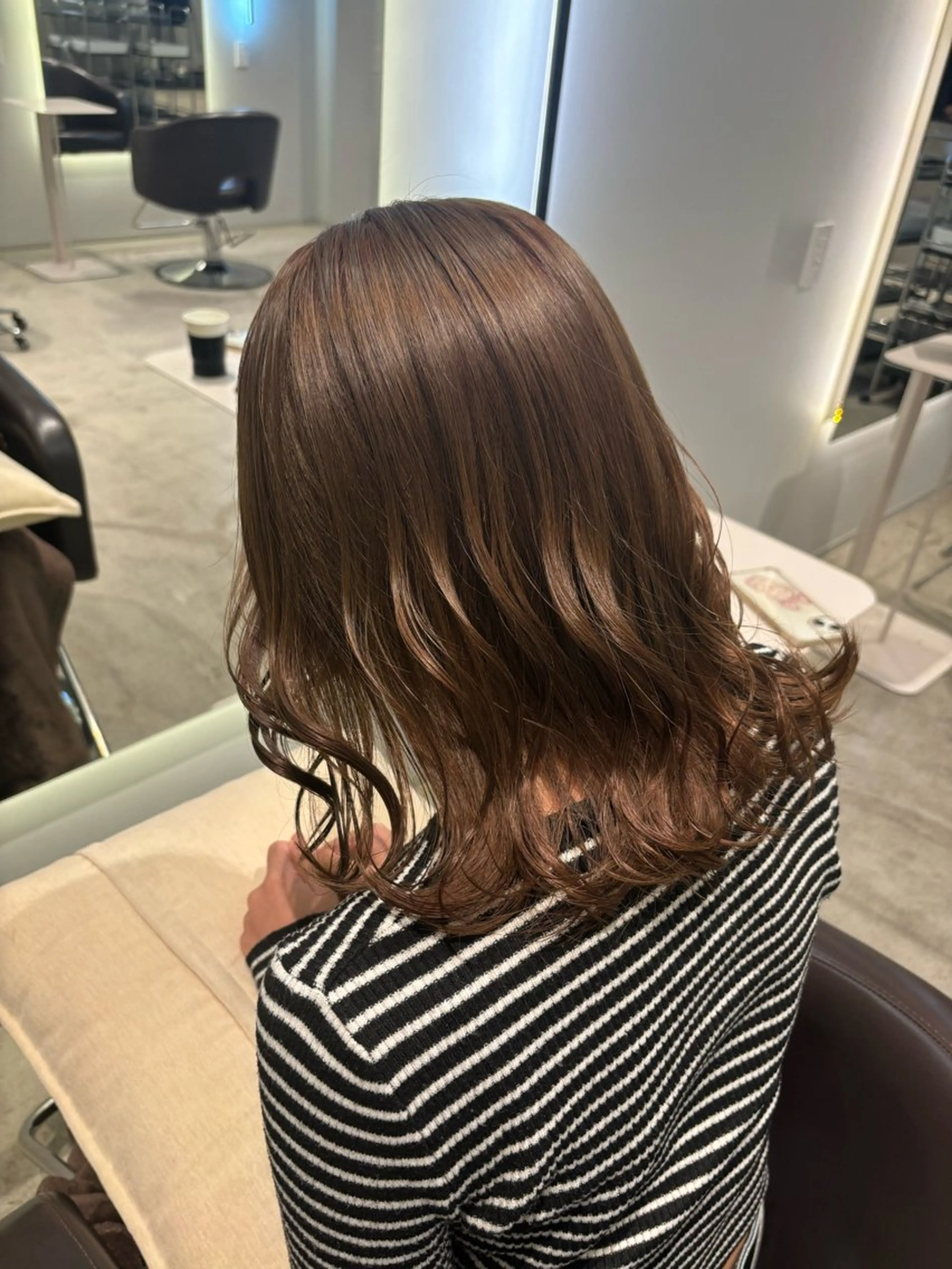 ミディアム カラー ベージュカラー ブリーチ 透明感カラー ブリーチなしカラー オリーブベージュ kelly.un MIUのヘアスタイル