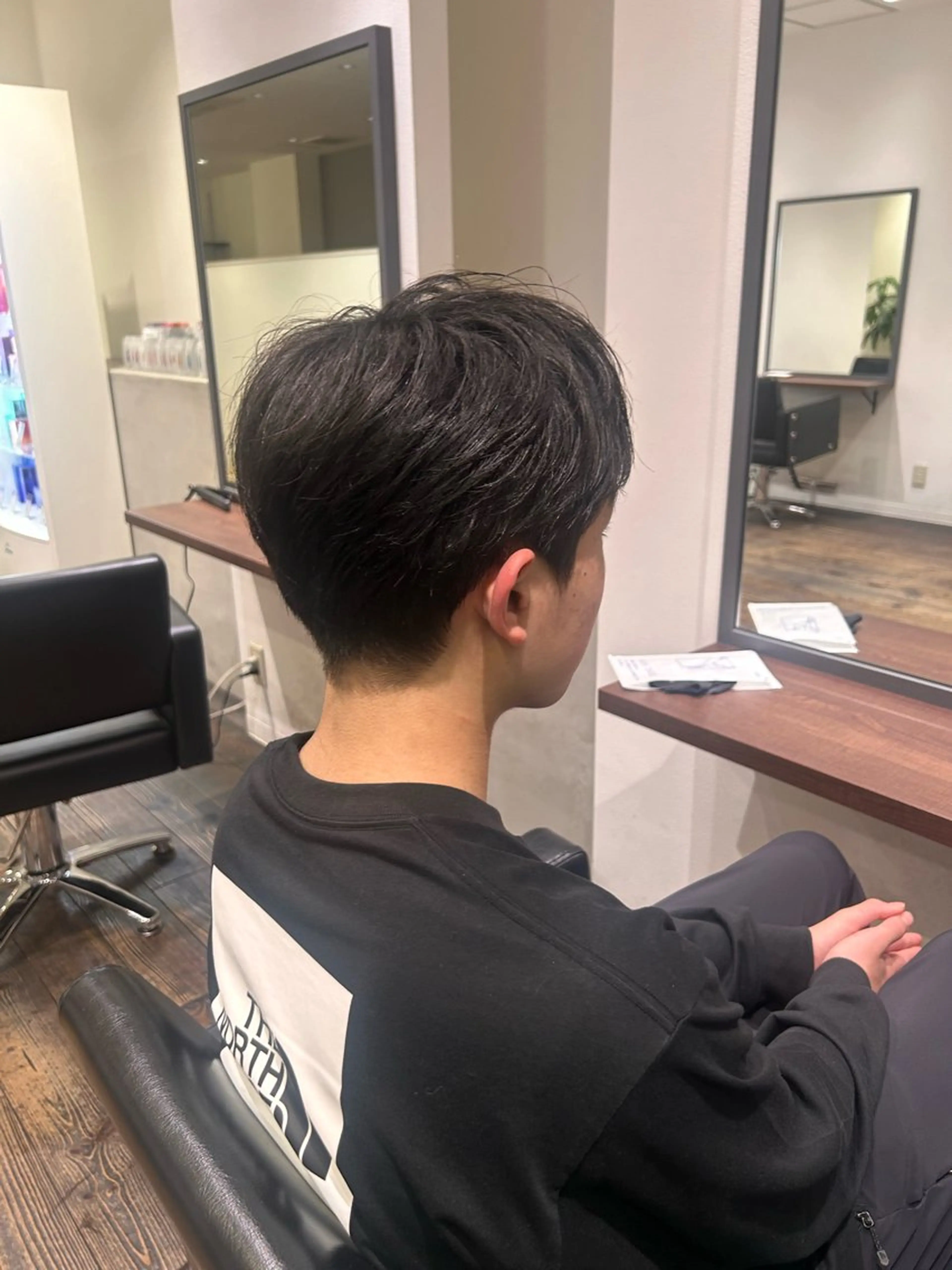 メンズ 🤎オリーブカラー× パーマ特化💫森口のヘアスタイル