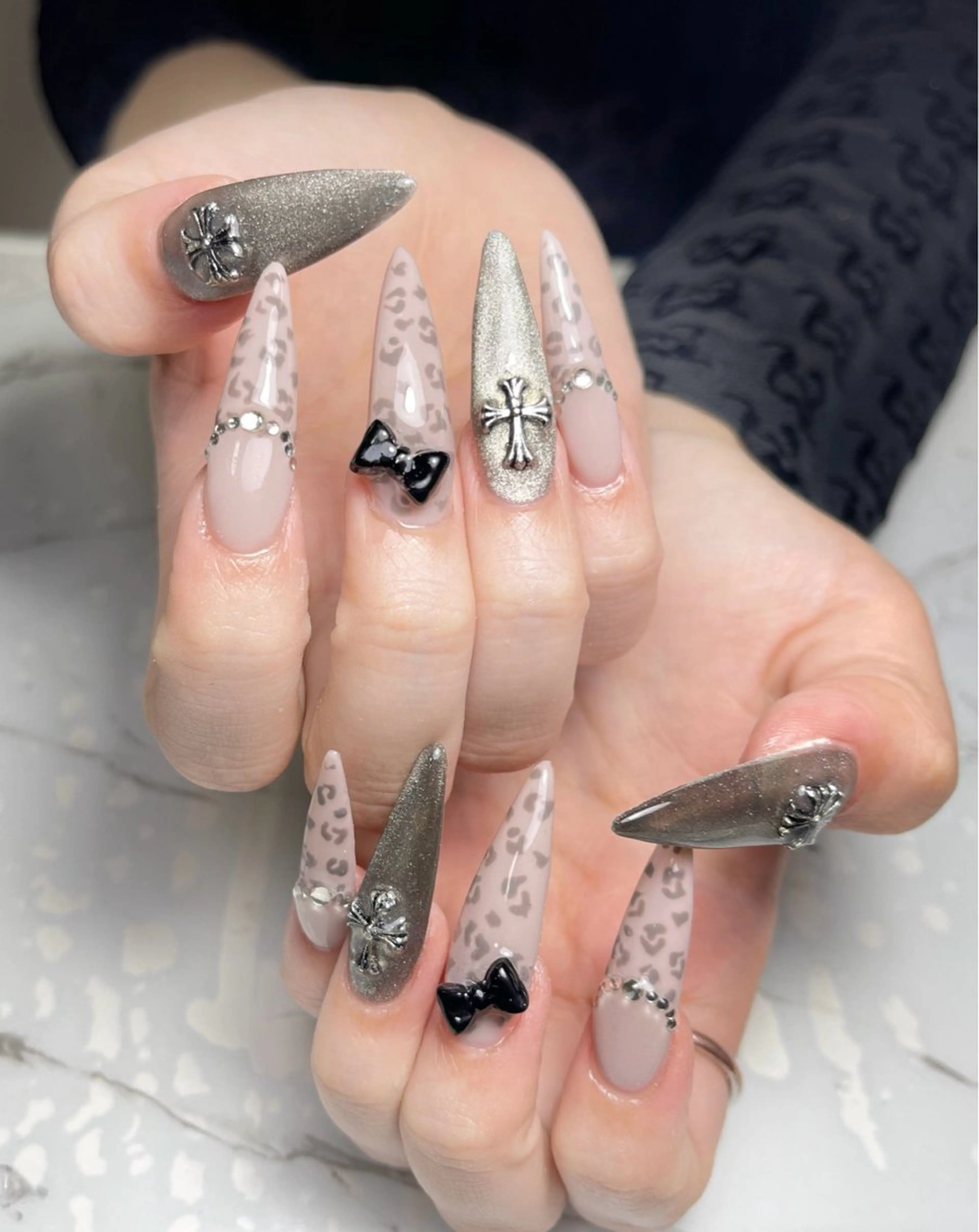 ネイル アートネイル フレンチネイル ジェルネイル グラデーション 韓国ネイル ハンドネイル 💕鈴木ユリ パラジェル/オフ無料のネイルデザイン