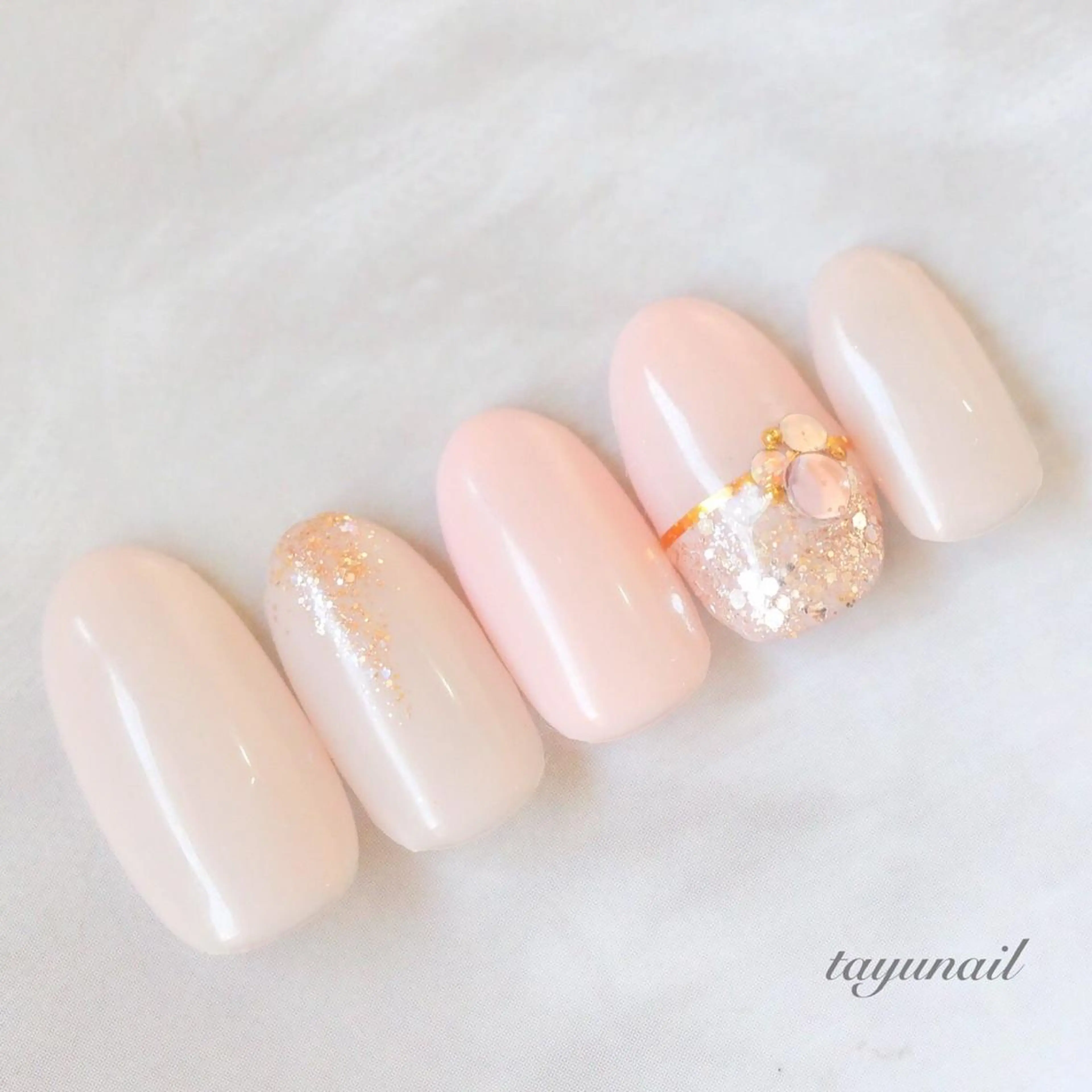 ネイル アートネイル ジェルネイル キラキラネイル ニュアンスネイル ワンカラーネイル ハンドネイル ネイルサロン 【たゆnail】のネイルデザイン