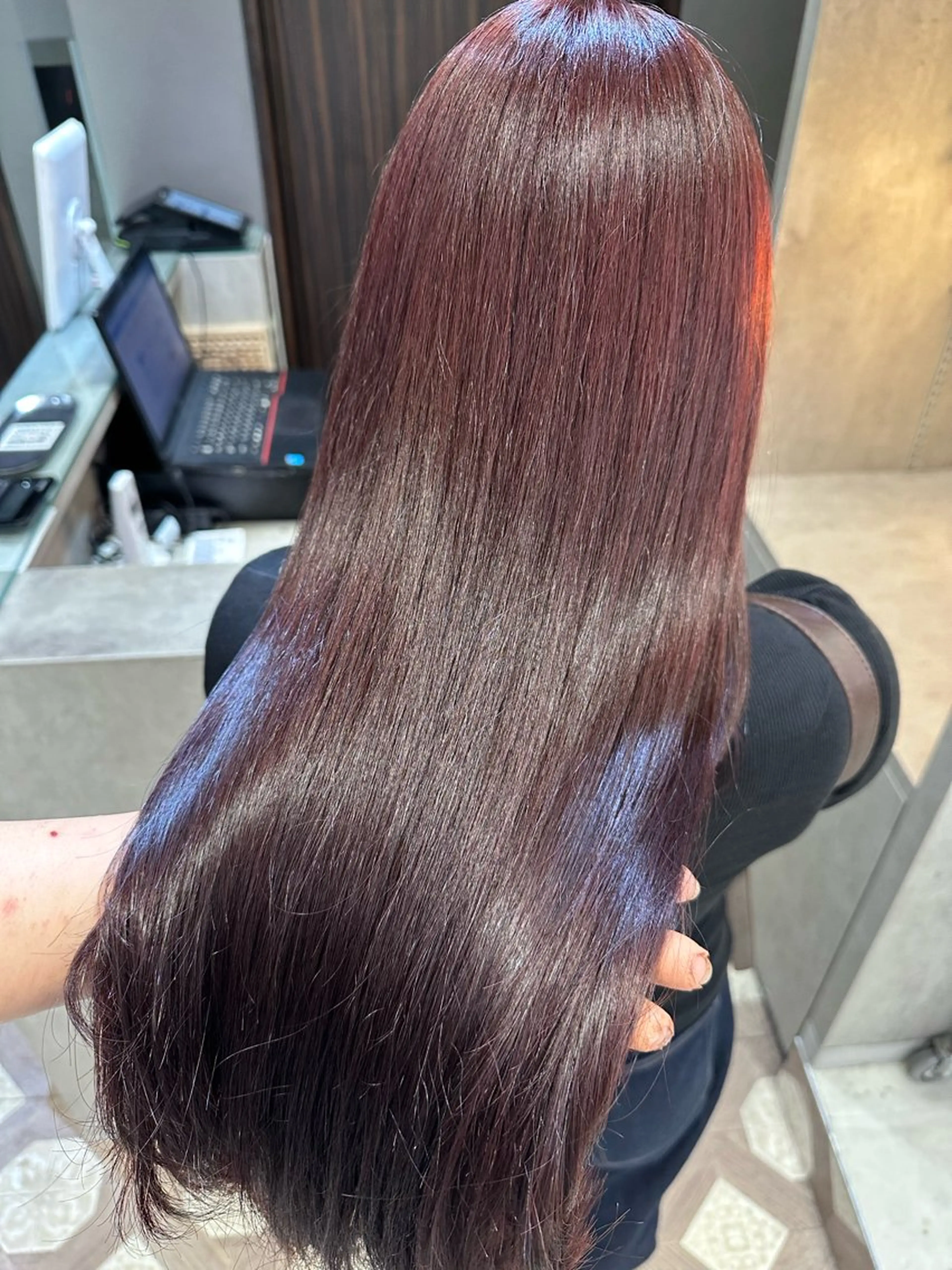 ロング カラー カット ヘアカラー トリートメント AYAKASA 暖色カラー/レイヤーのヘアスタイル