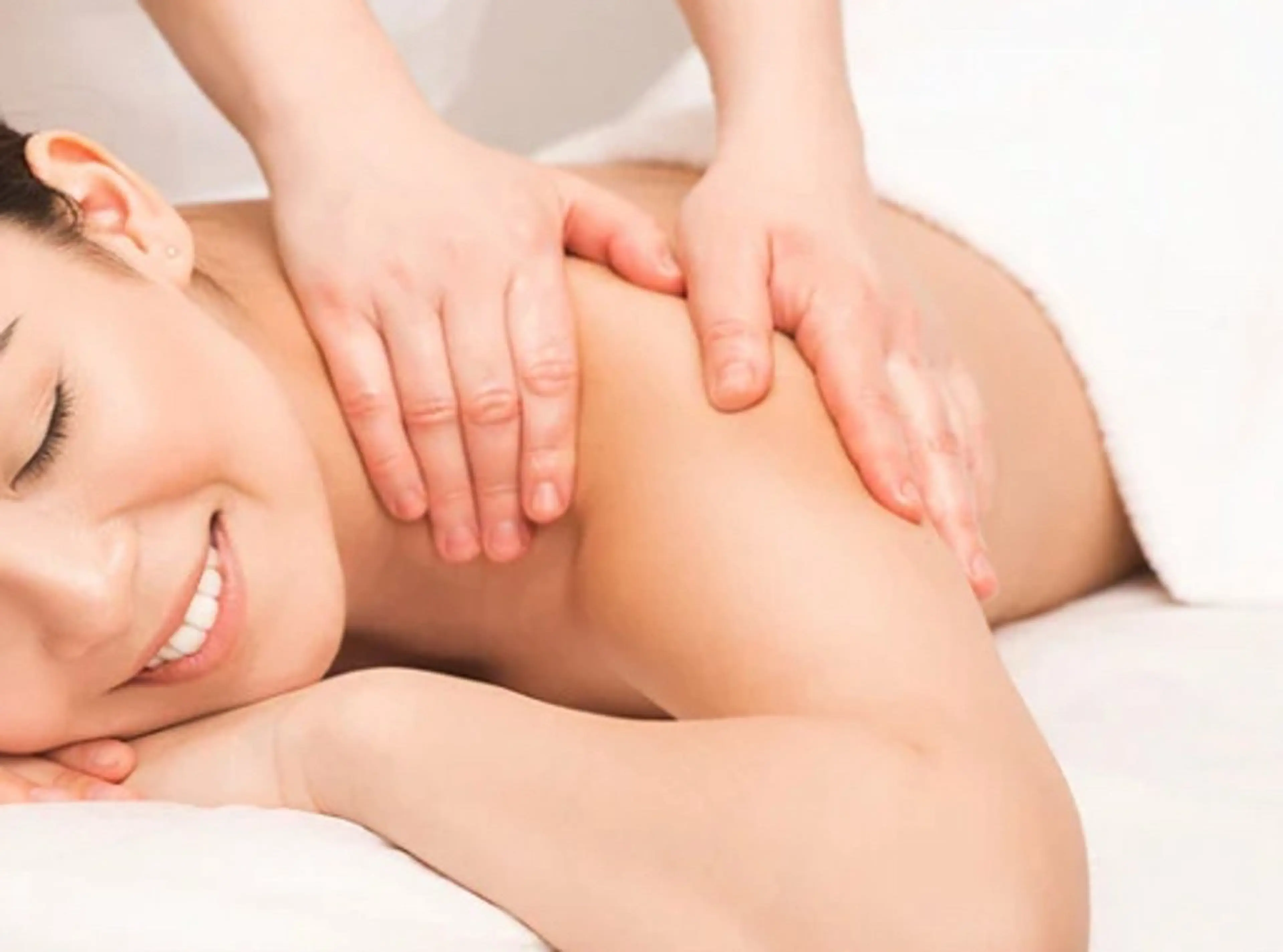 70分🎀肩こり解放！デスクワーク疲れに！⛄️【首・肩こり/頭集中ほぐし】※オイルでマッサージを行いますの写真