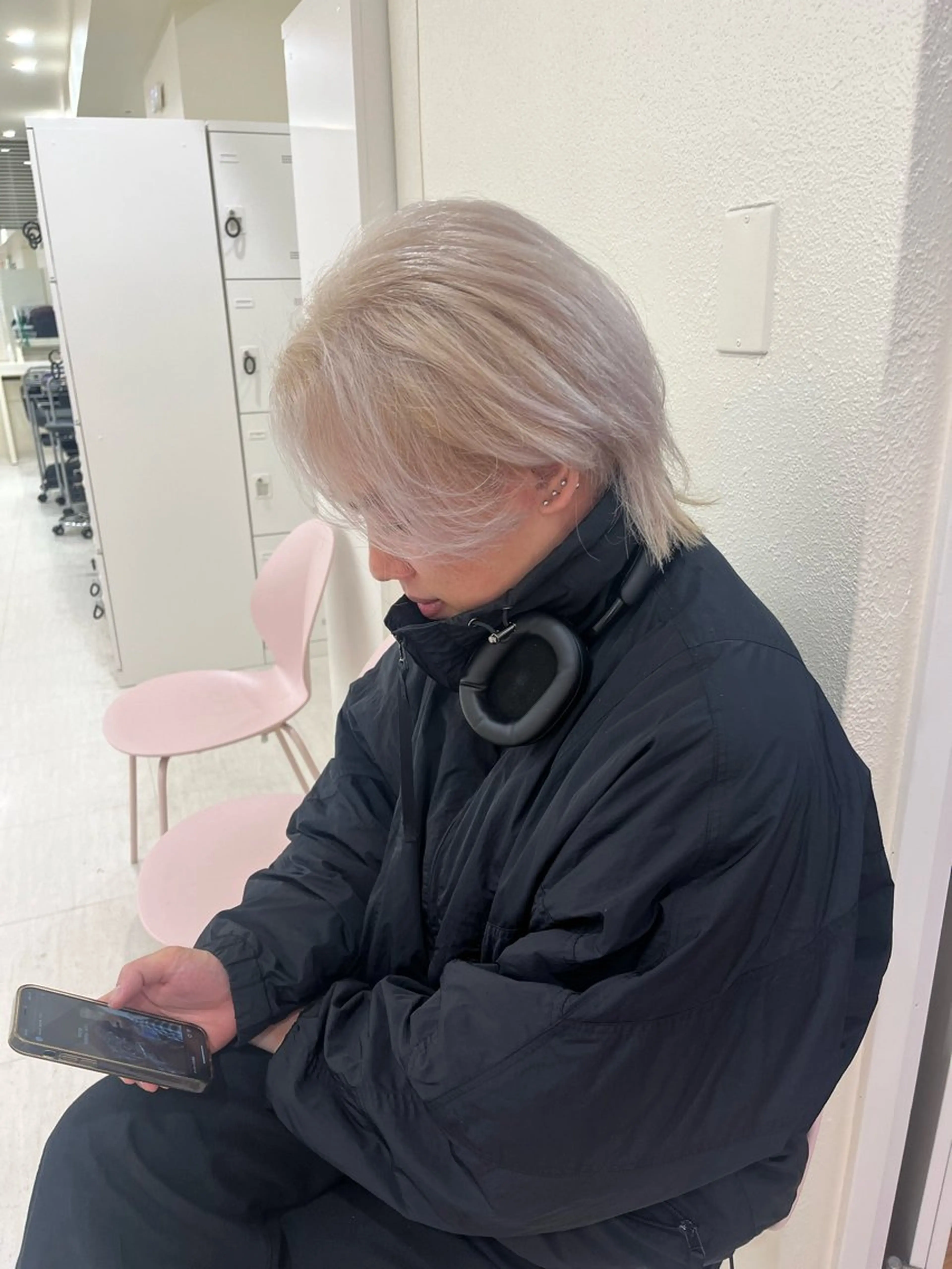 カラー ハイトーン/ベージュ デザイン/りくとのヘアスタイル