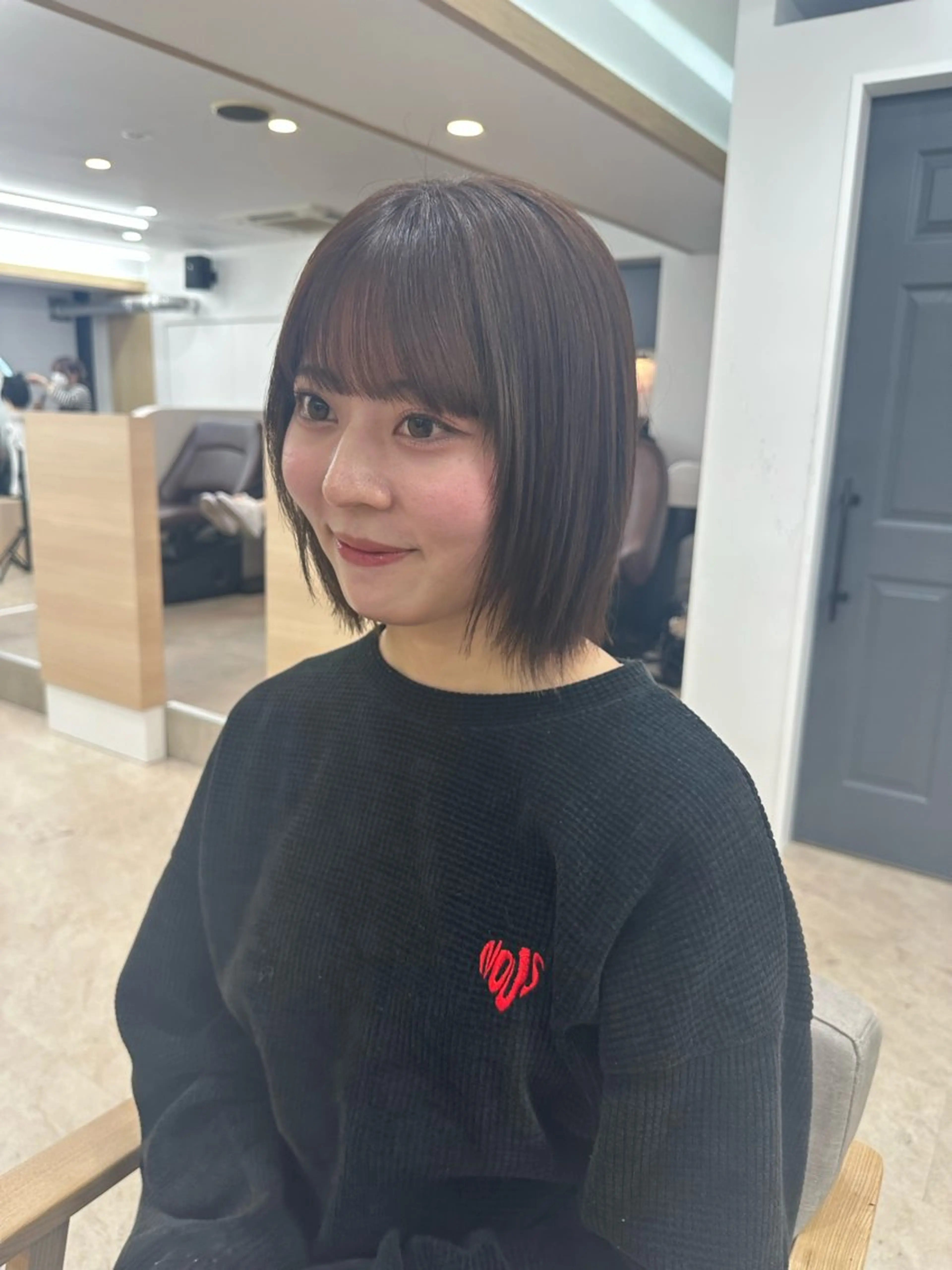 ショート ボブレイヤー ボブ レイヤーカット momo🐶韓国ヘア /艶カラー/レイヤーのヘアスタイル