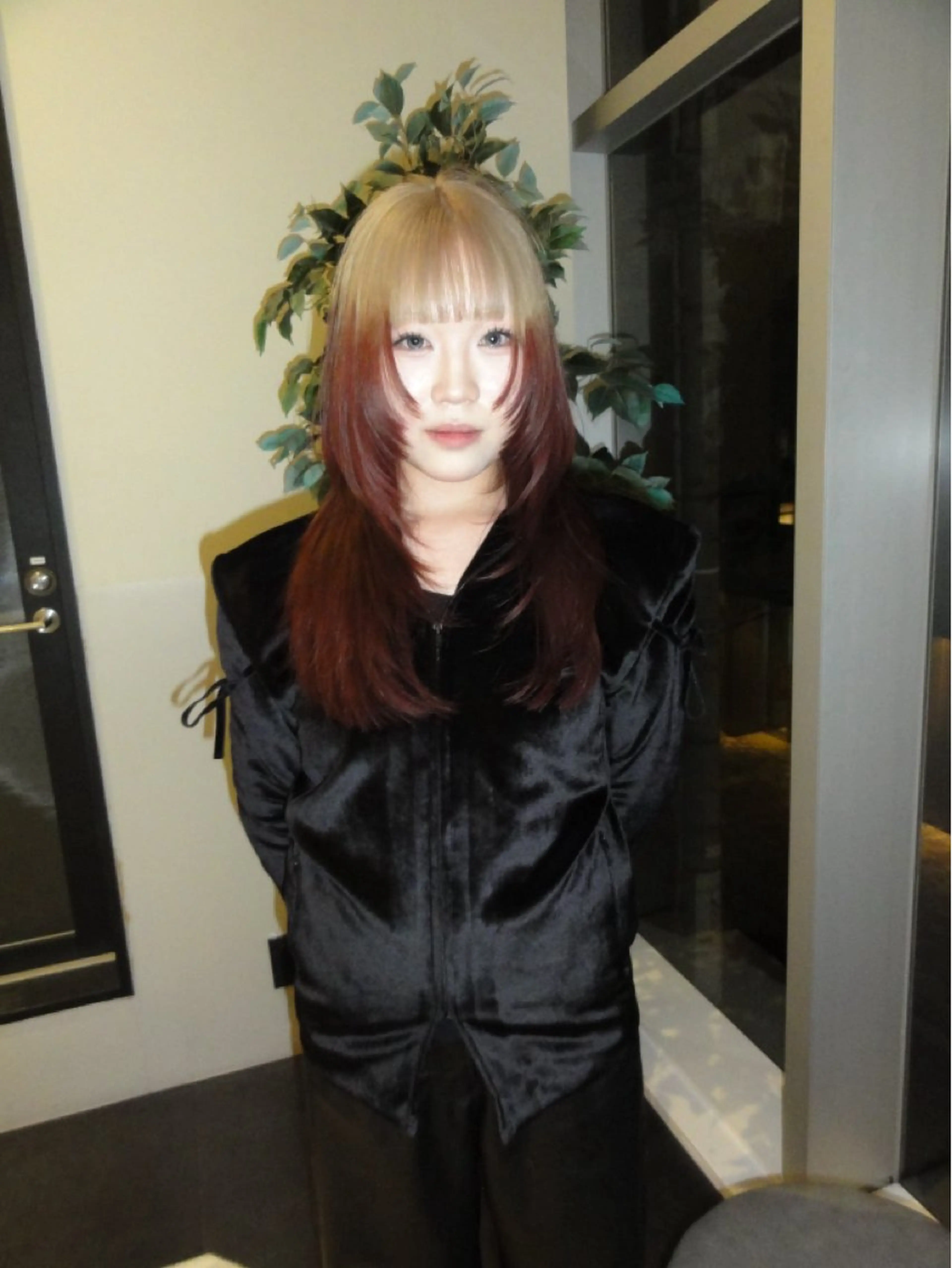 ミディアム カラー カット ヘアカラー トリートメント ブリーチ🪡 ボブ🐬レイヤーのヘアスタイル