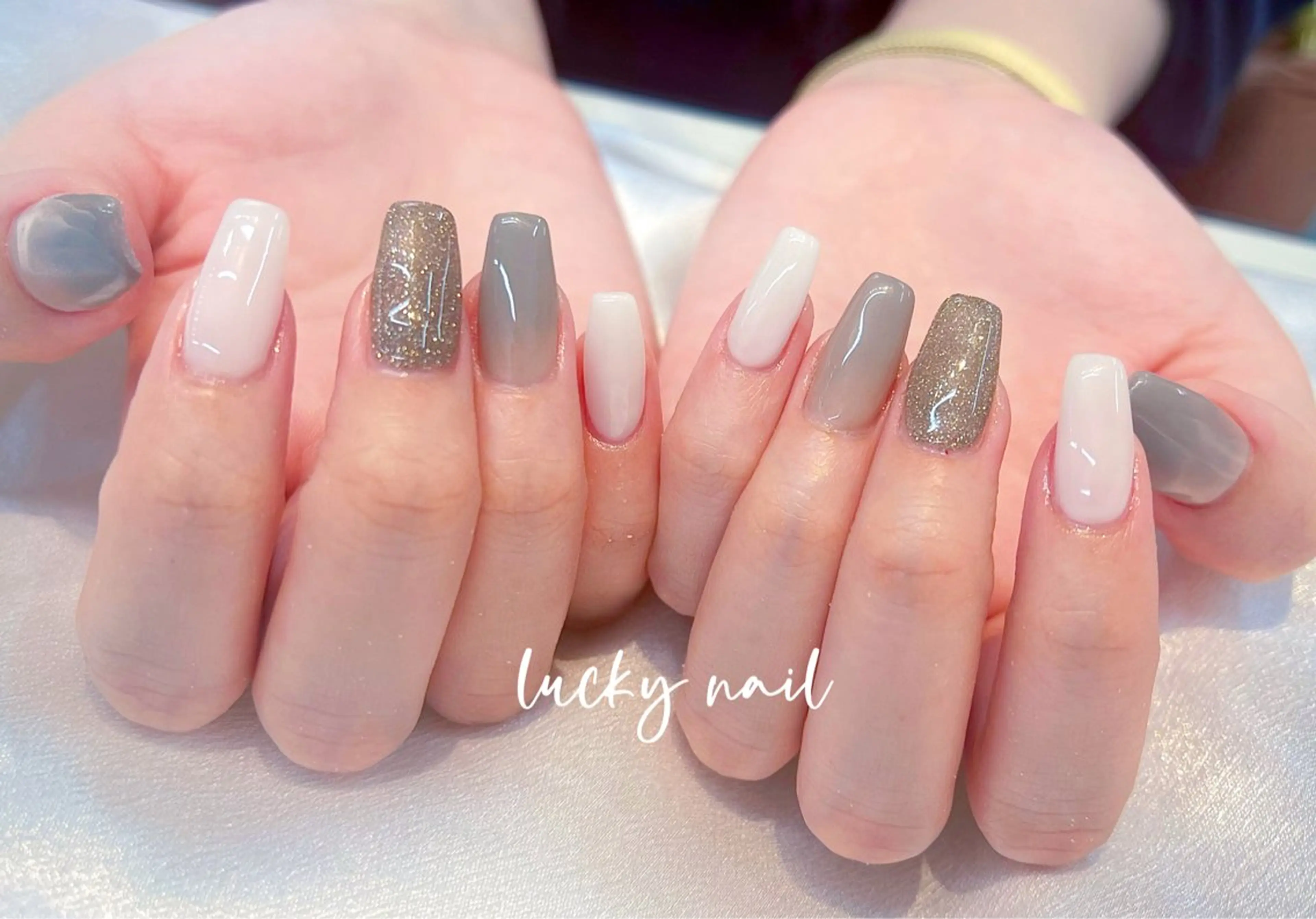 ネイル チークネイル 長さ出し ジェルネイル マグネットネイル 持ち込み ラッキーネイルサロン 西川口東口店のネイルデザイン