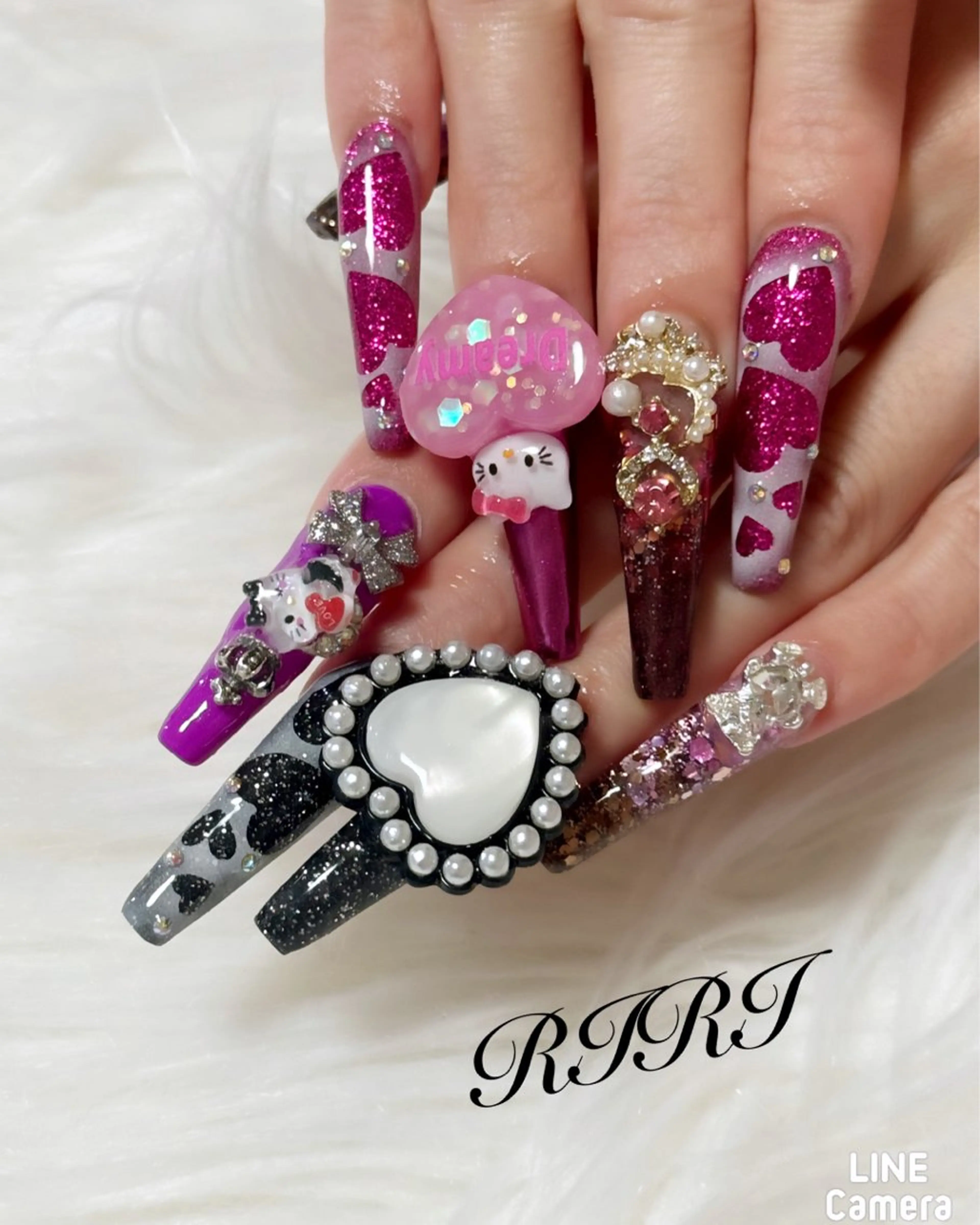 ネイル ジェルネイル ガーリー ハート キラキラネイル 韓国ネイル ハンドネイル riri オーナーのネイルデザイン