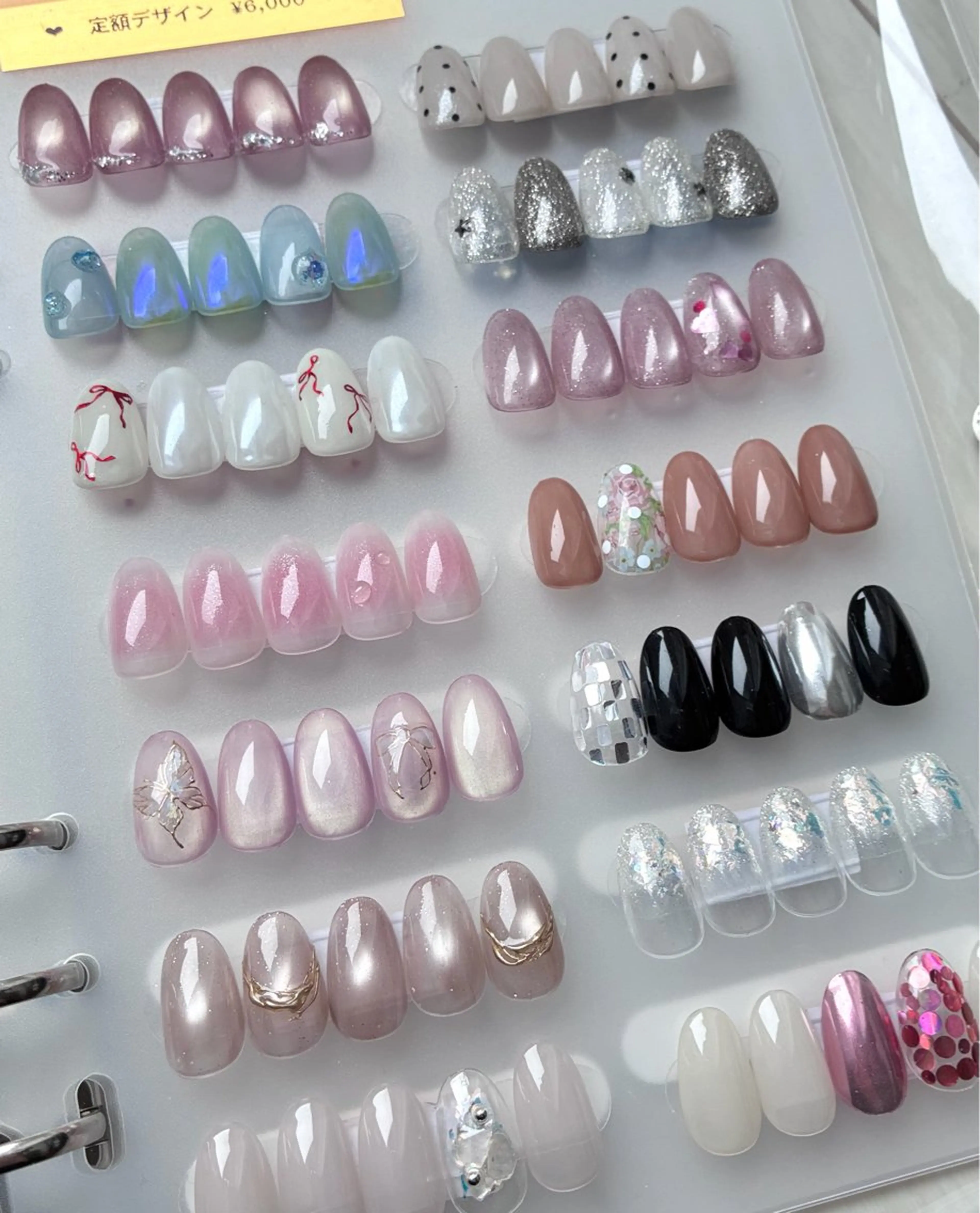 【hand 定額 オフ有】 ワンポイントデザイン✨️の写真