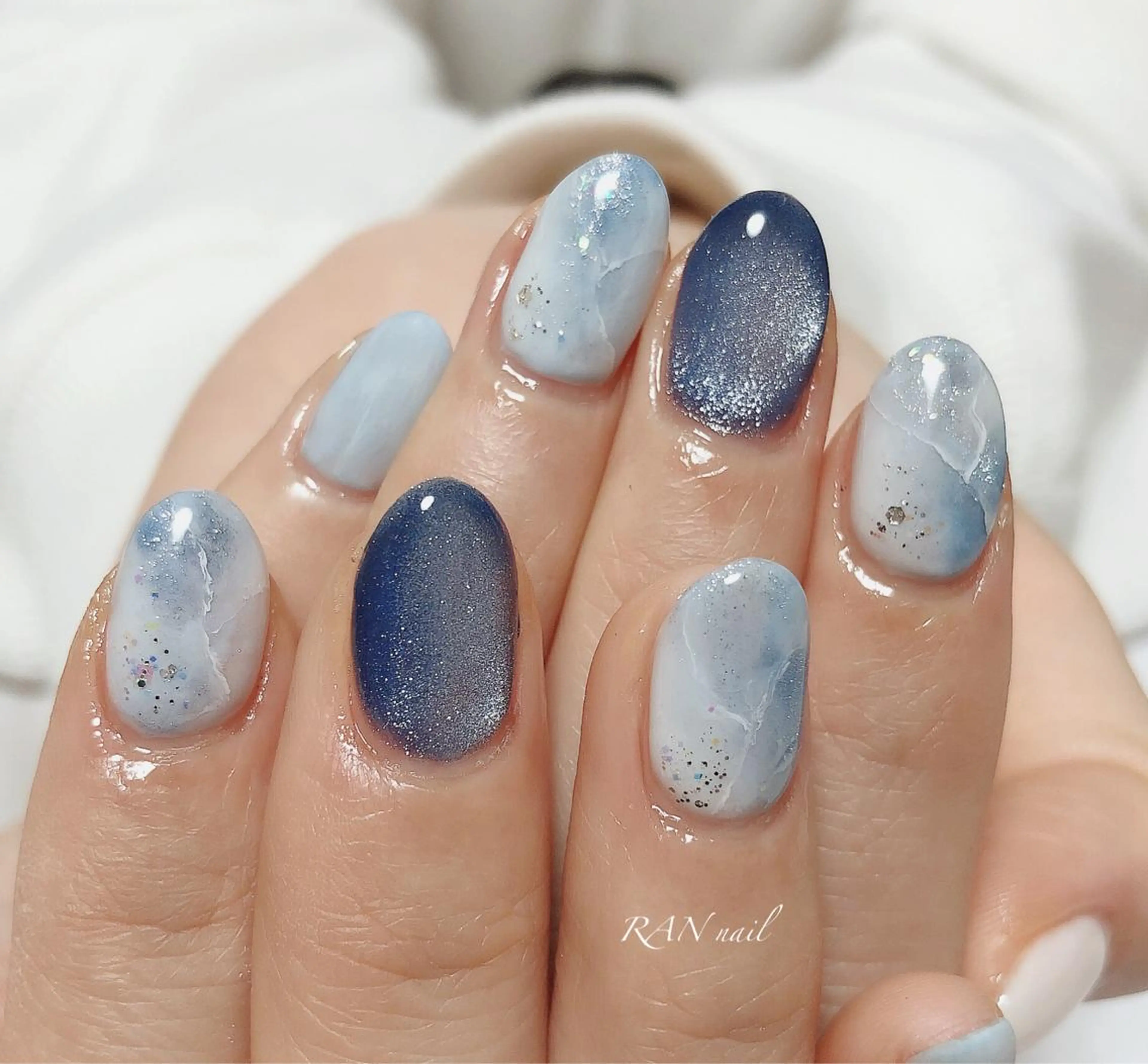 ネイル ブルー ジェルネイル キラキラネイル マグネットネイル 春ネイル RAN nailのネイルデザイン