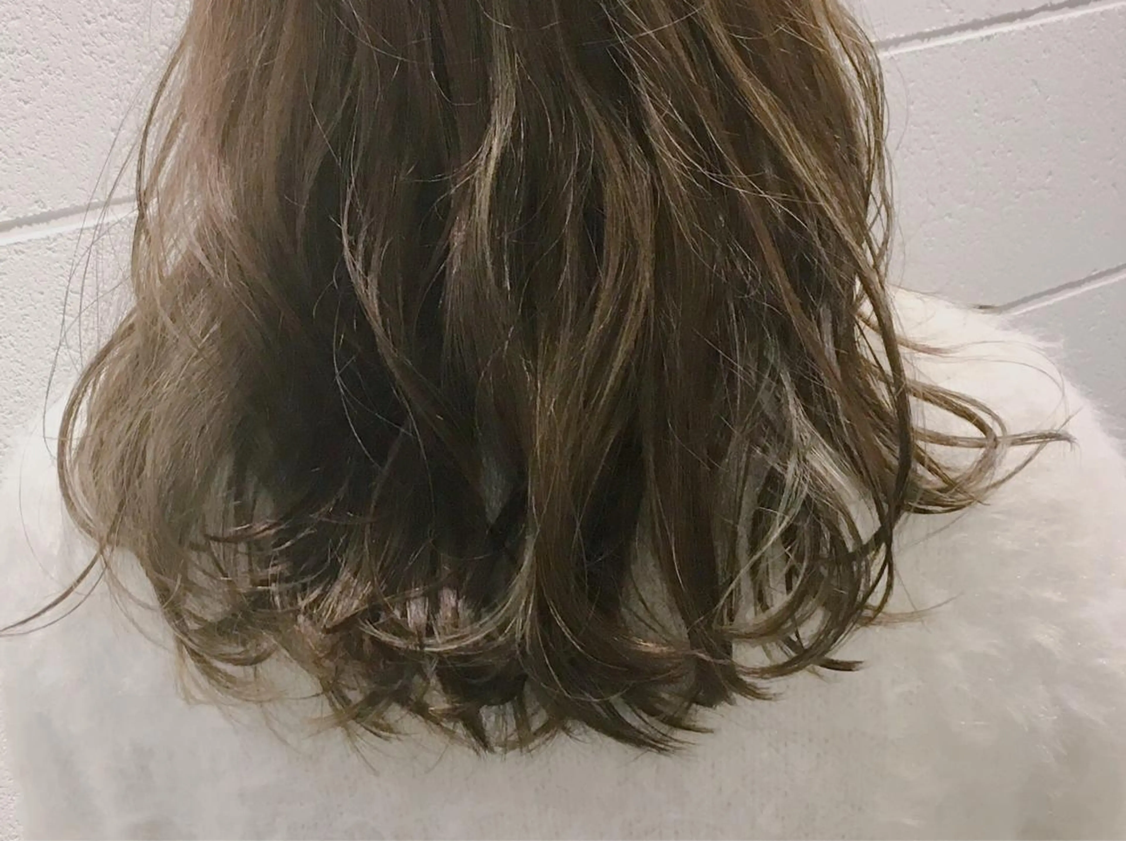 ミディアム カラー グレージュ ハイライトカラー ハイライト tender hair salonのヘアスタイル