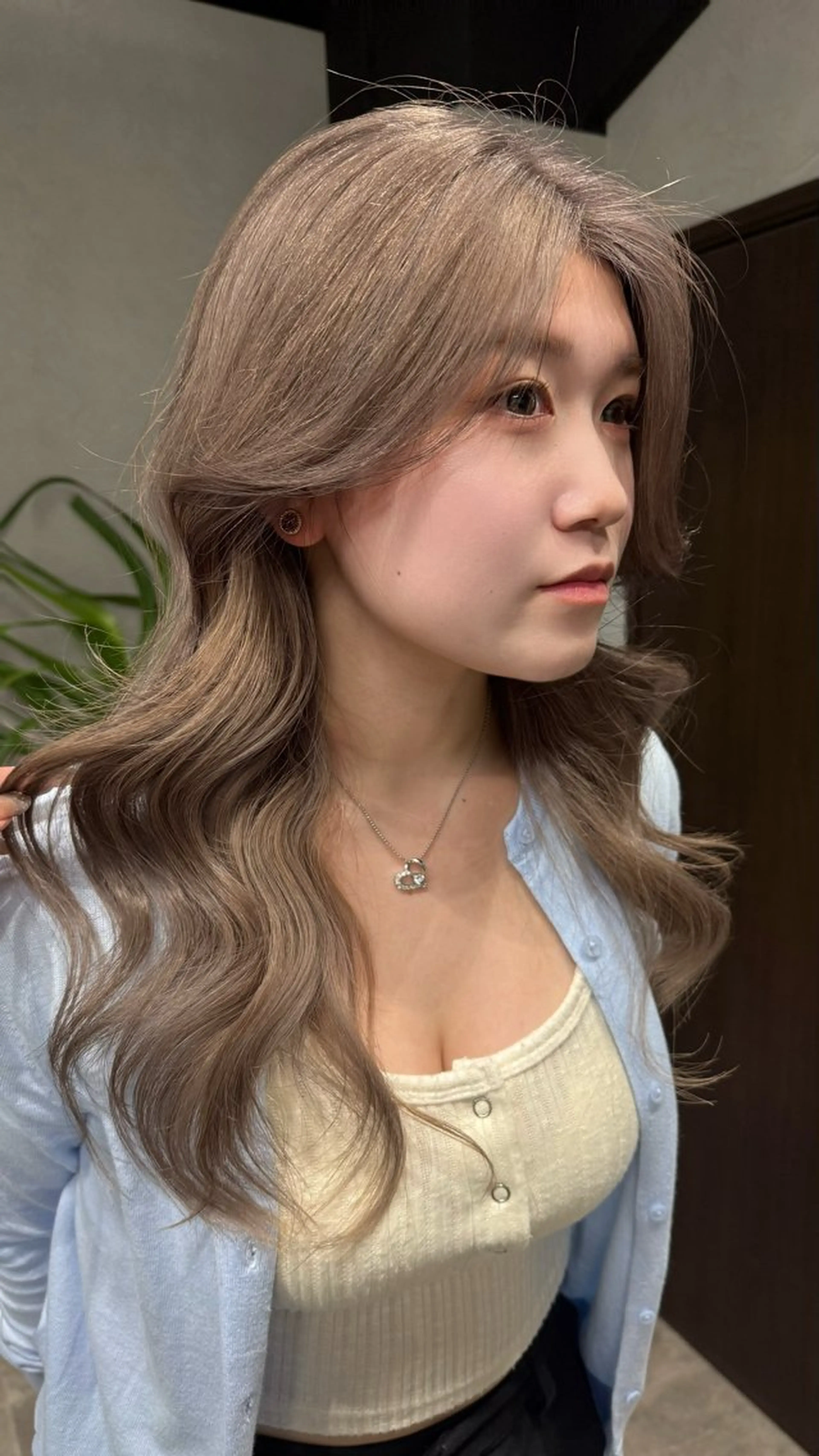 ロング 町野 朱穂のヘアスタイル