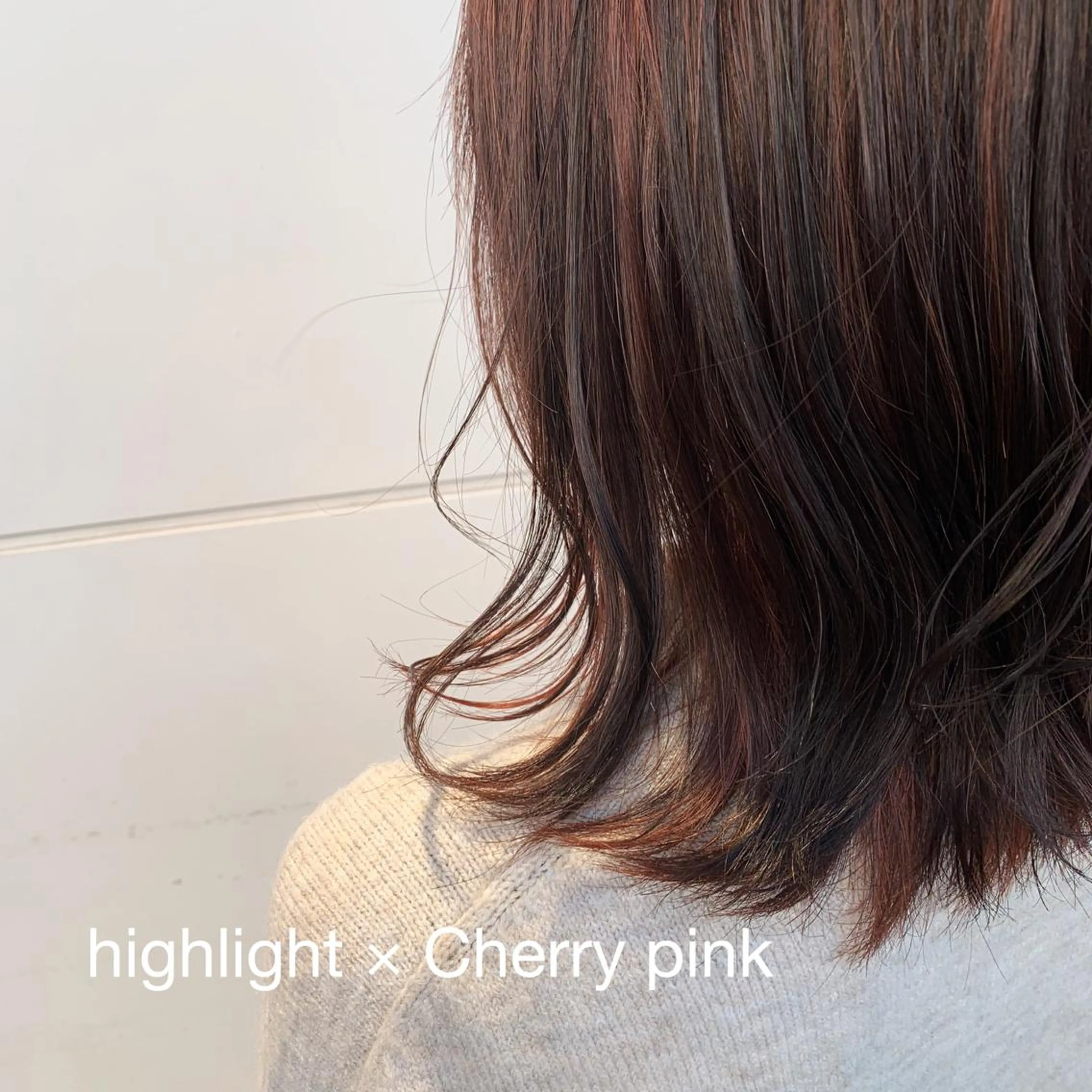 ミディアム カラー RINA🧤 デザインとボブのヘアスタイル