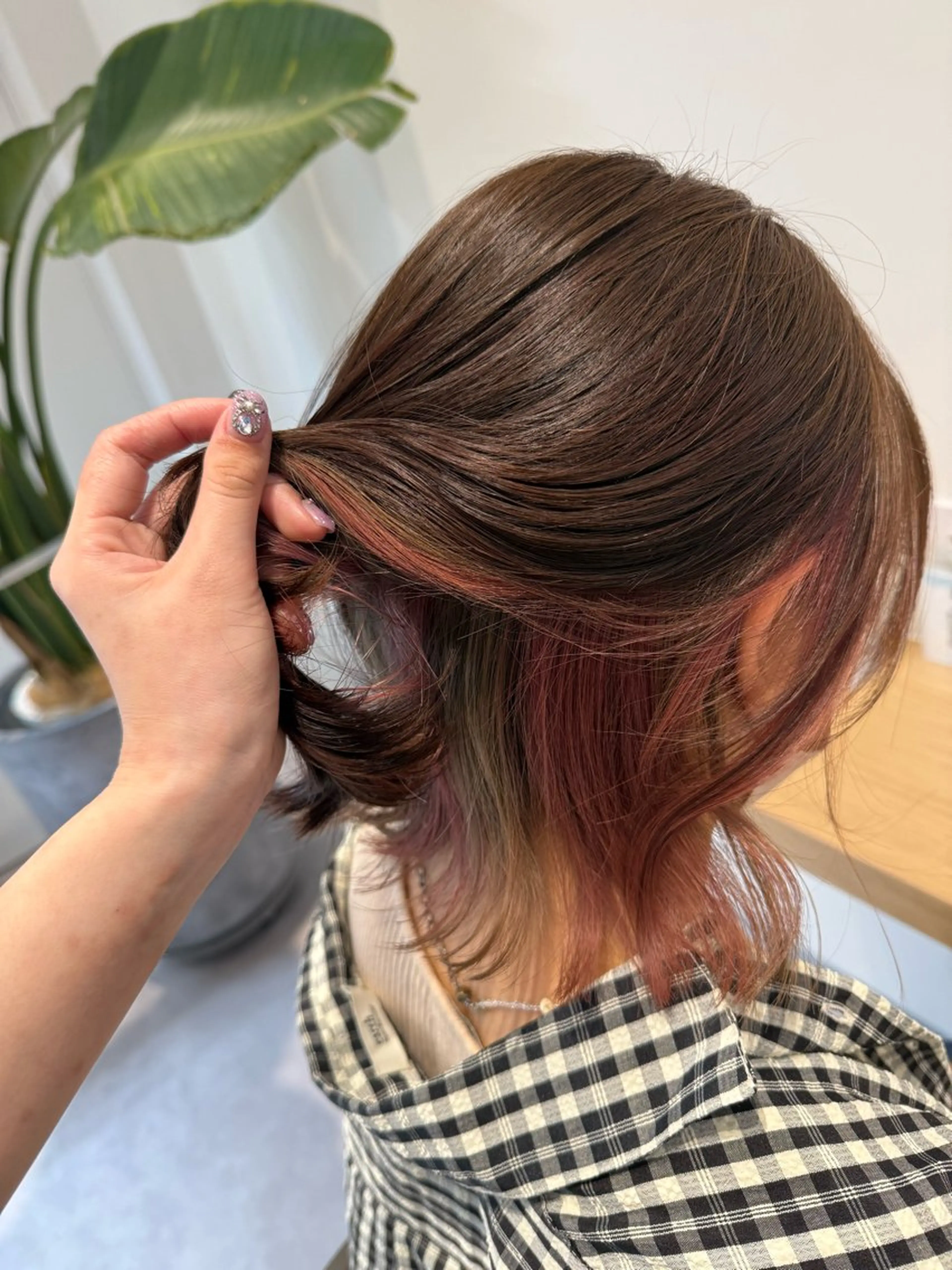 カラー ベージュカラー ブラウンカラー インナーカラー ミルクティーベージュ ピンクカラー カット ヘアカラー トリートメント 長谷川 紗羅のヘアスタイル