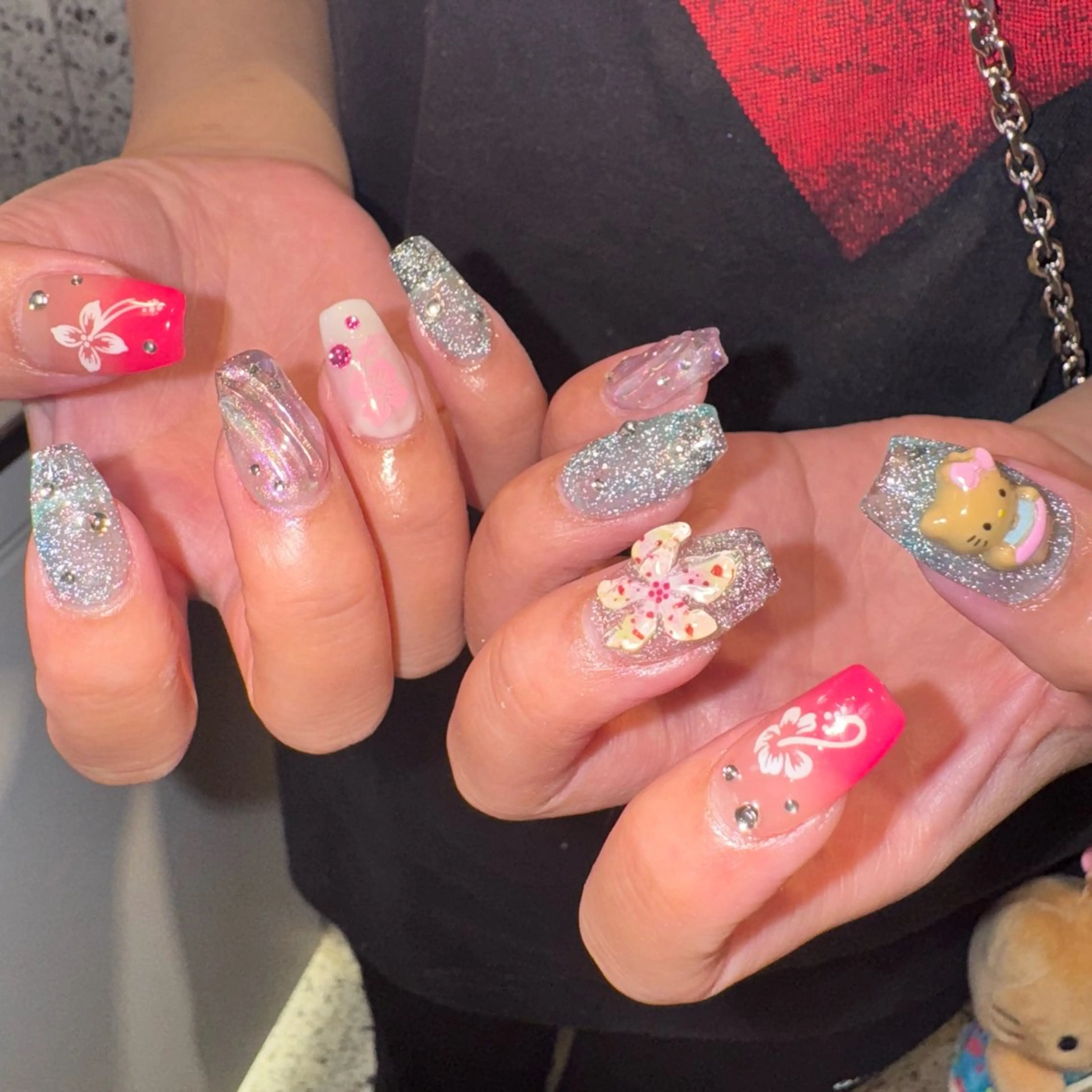 ネイル フラッシュネイル RIEKO🍒 ワンホン♡推しネイルのネイルデザイン