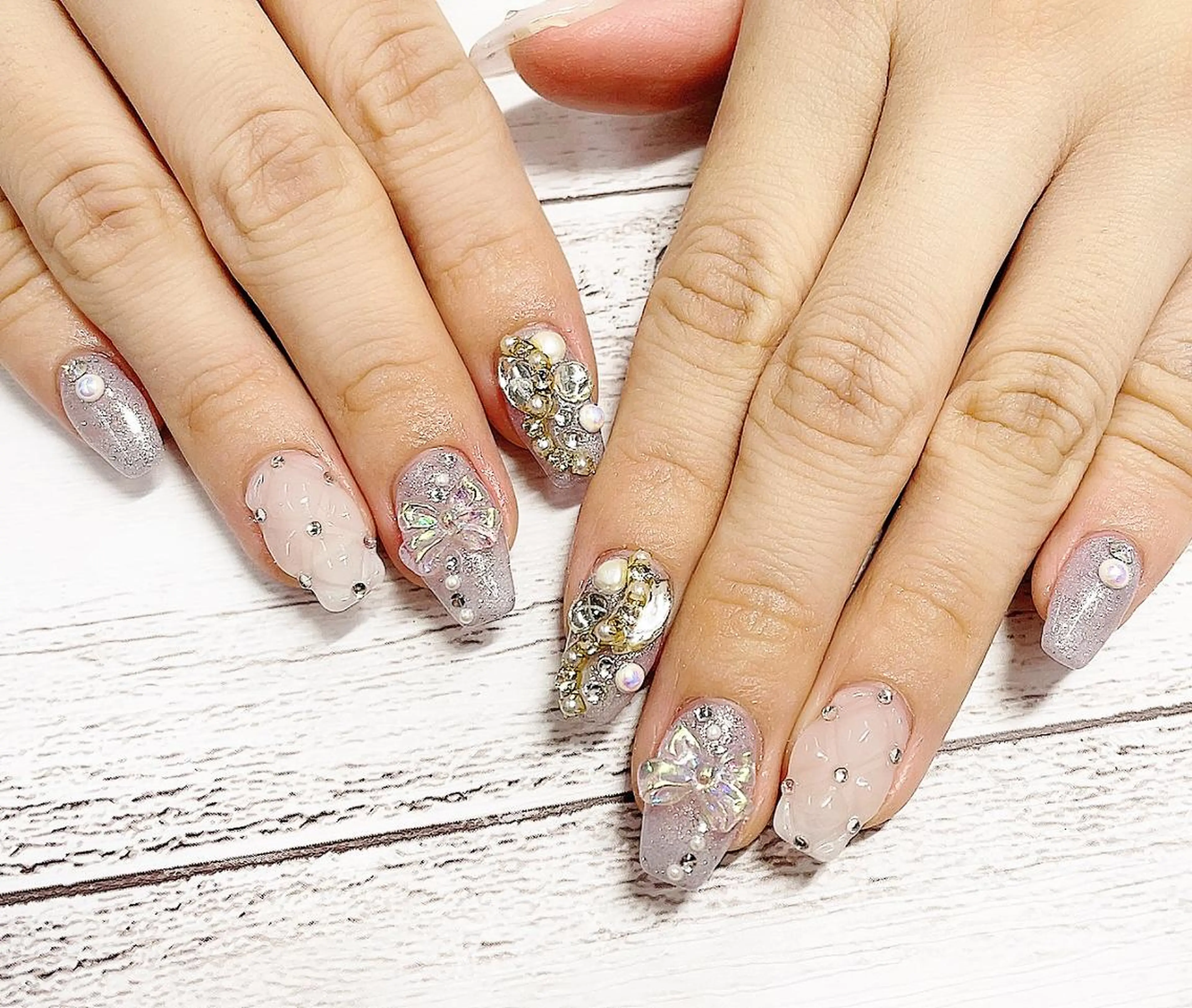 ミディアム ネイル リラネイル Aikenのネイルデザイン