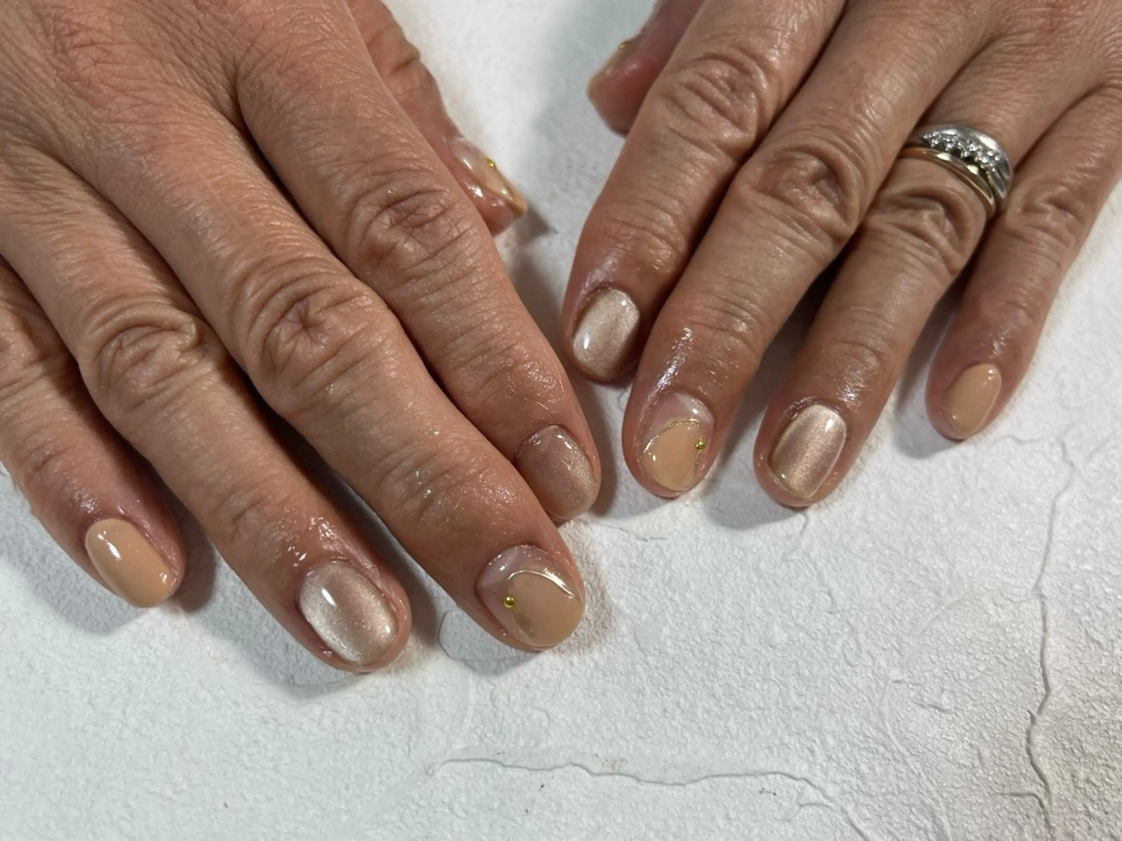 ネイル オーロラネイル フラワーネイル フットネイル フレンチネイル ジェルネイル ハンドネイル kiki nail たまプラーザのネイルデザイン