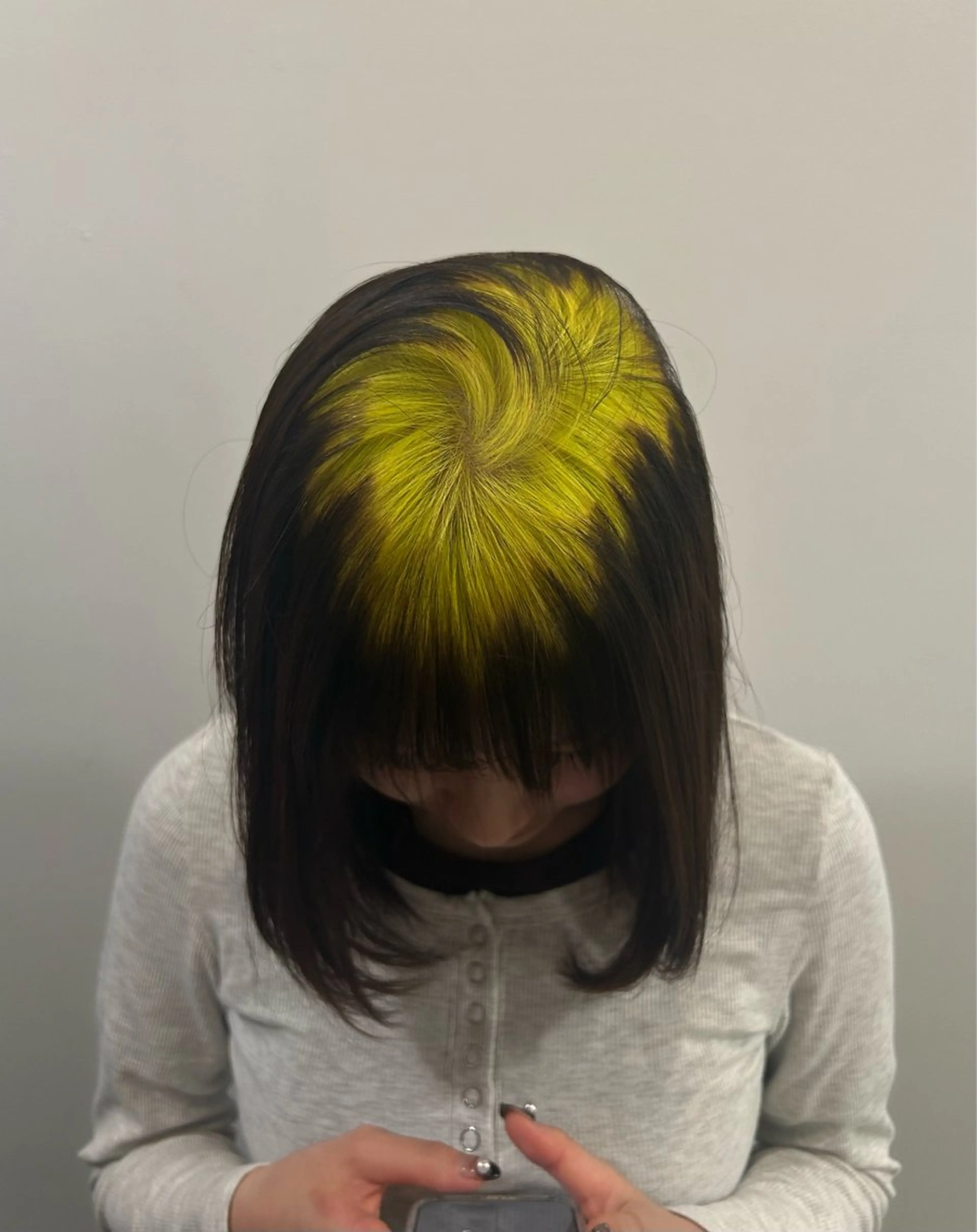 セミロング カラー 黒髪 ヘアカラー 木藤 優杏のヘアスタイル