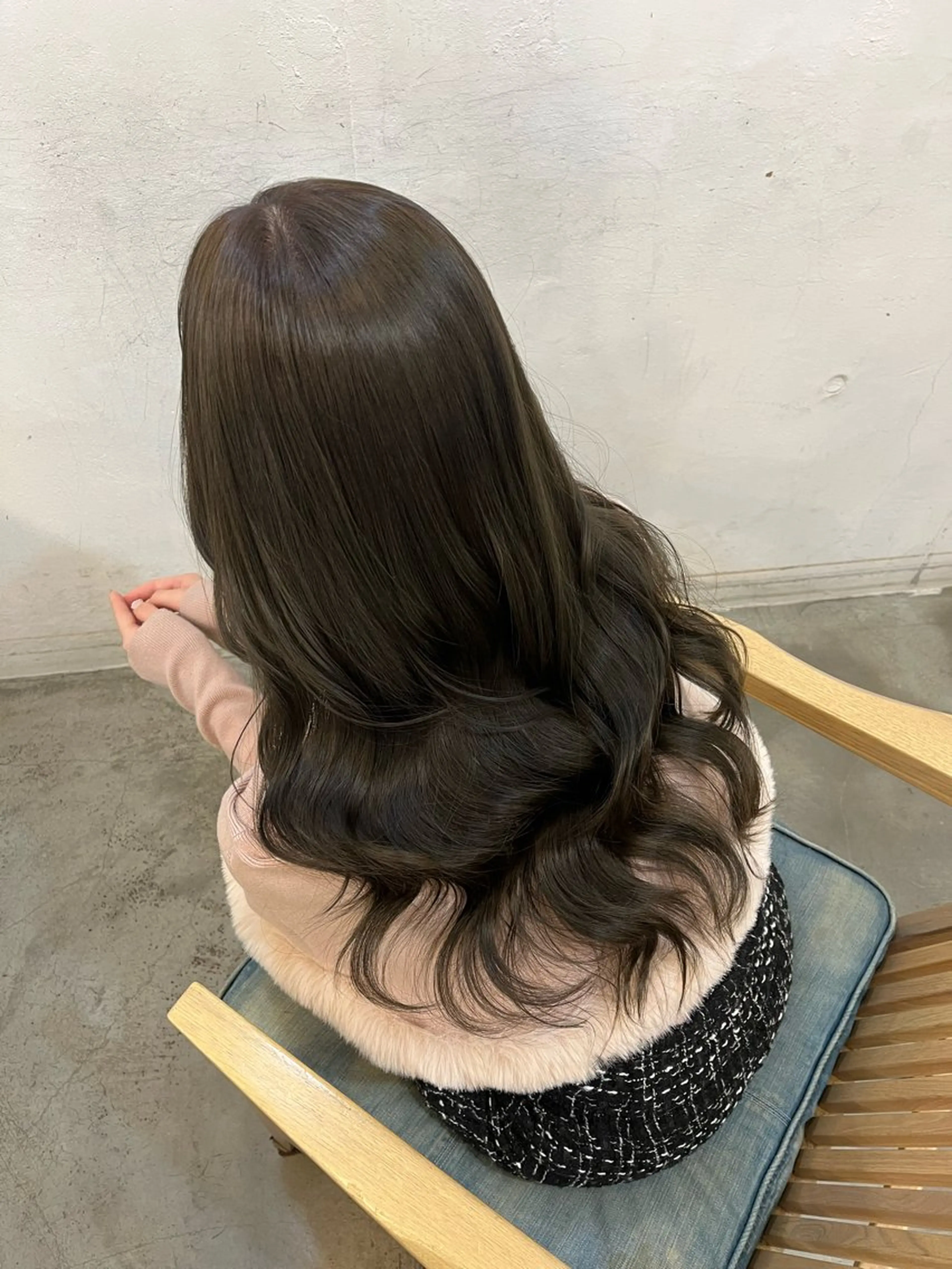 セミロング カラー ヘアアレンジ hazuki🐈‍⬛ 透明感カラーのヘアスタイル