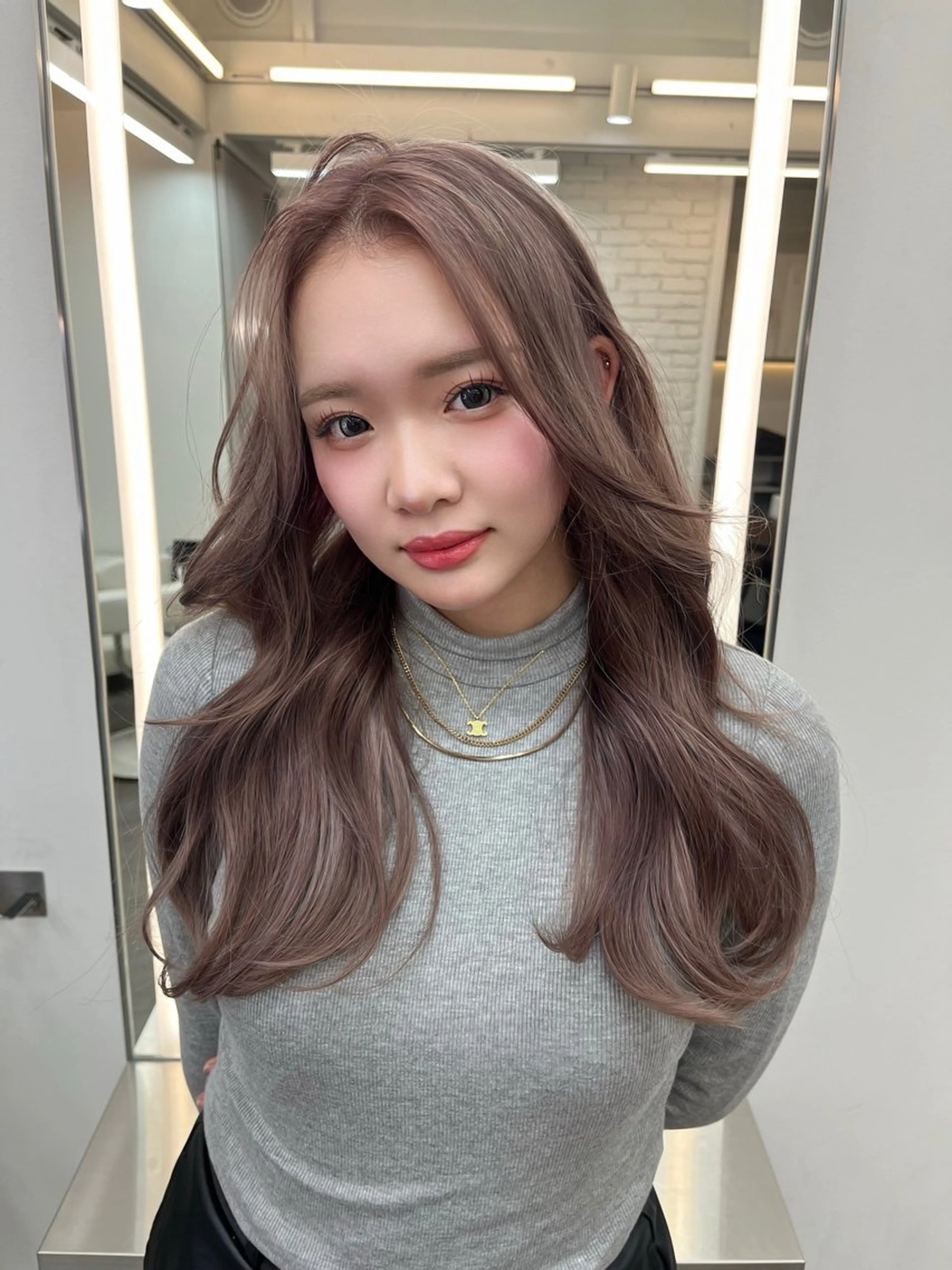 ロング カラー ヘアアレンジ グレージュ ヘアカラー 柏木 理那のヘアスタイル
