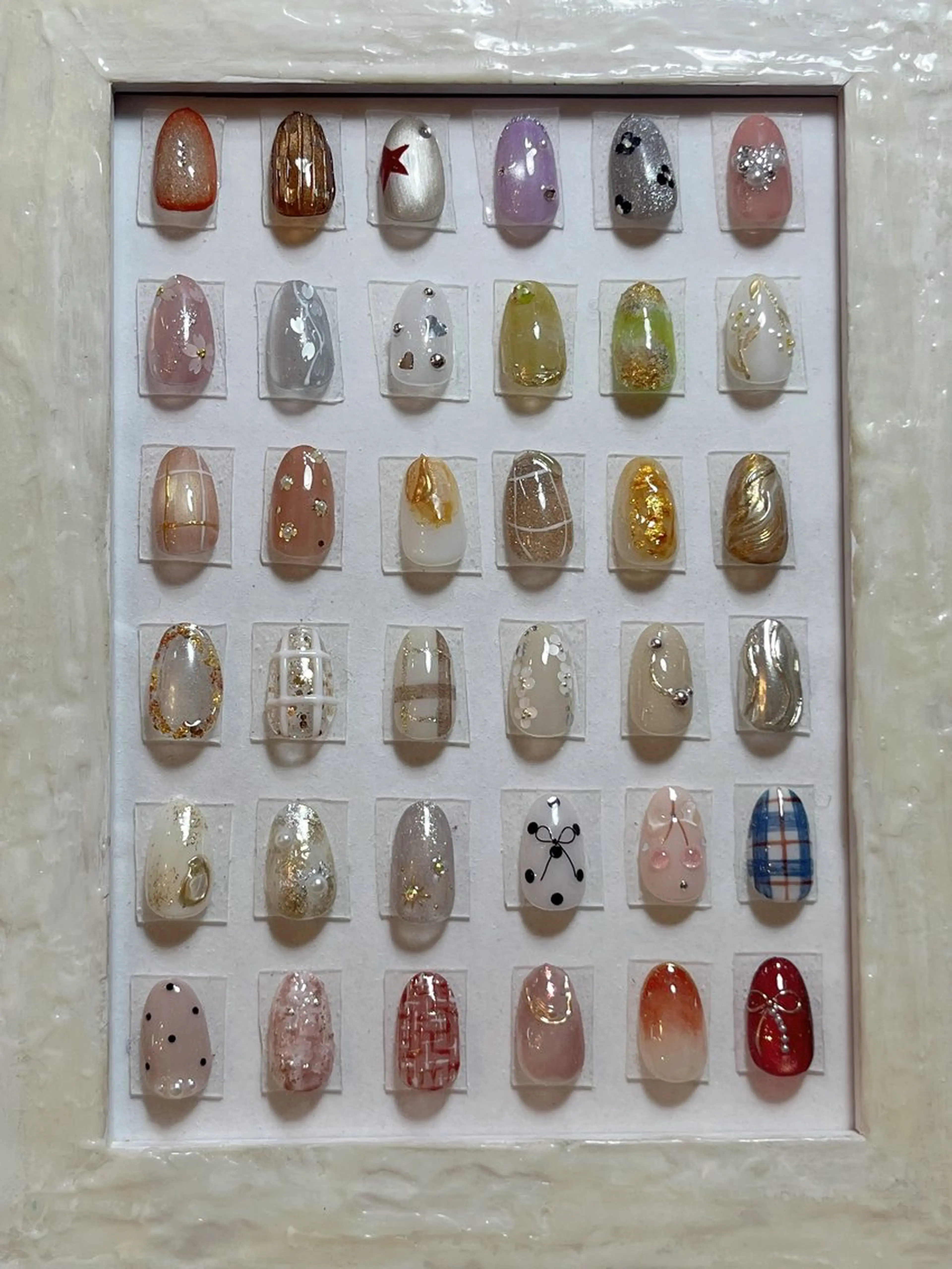 【 hand 】2本アートサンプルネイル(オフ代無料)🫧シンプルネイルが好きな方やネイル初心者の方にオススメです✨️の写真