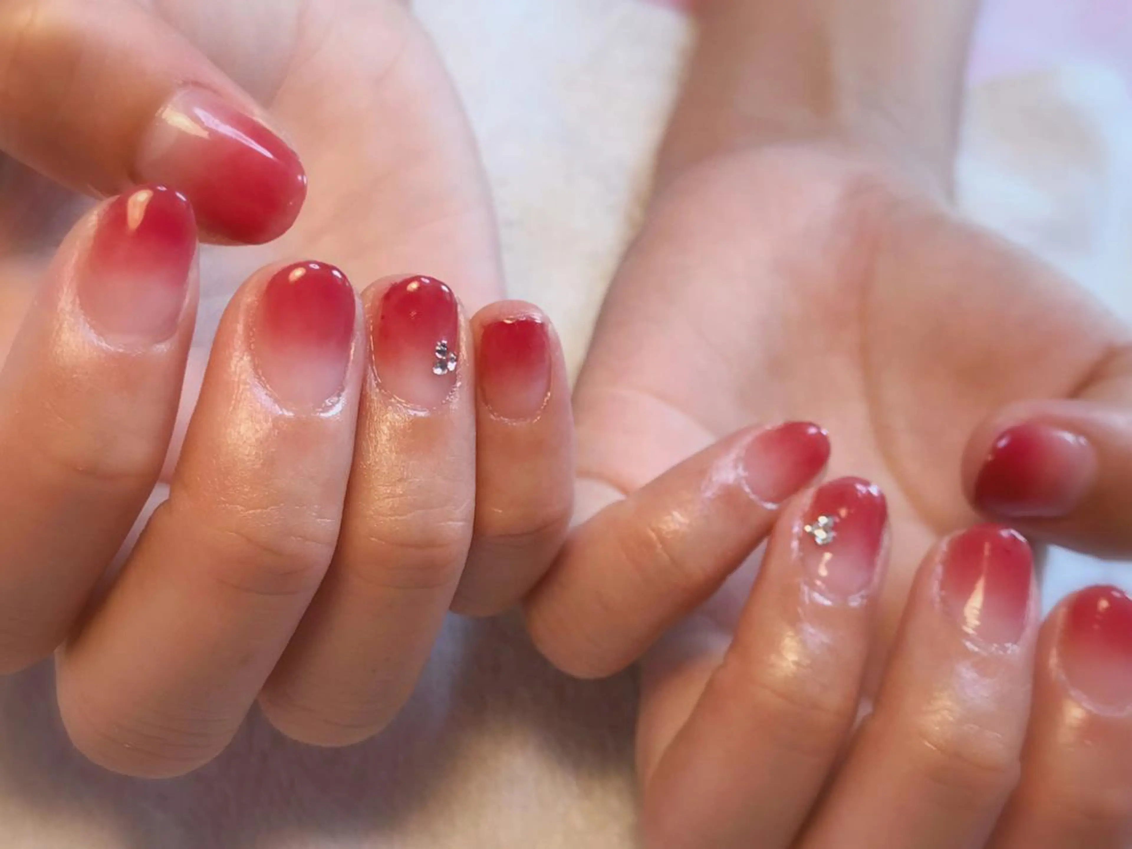 ネイル ボルドー グラデーション Era nailのネイルデザイン