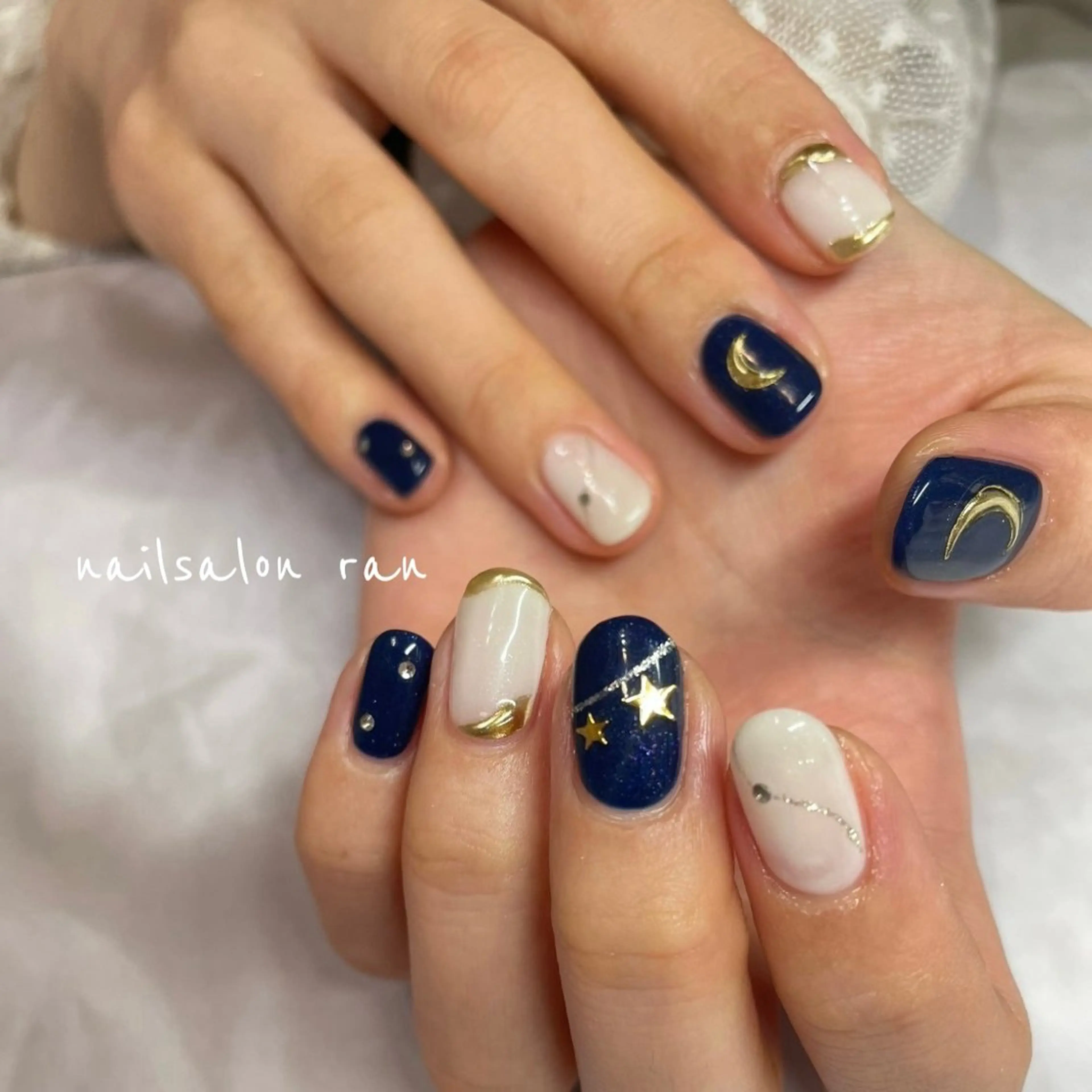ネイル ネイビー ホワイト ハンドネイル ハンドケア nailsalon ranのネイルデザイン
