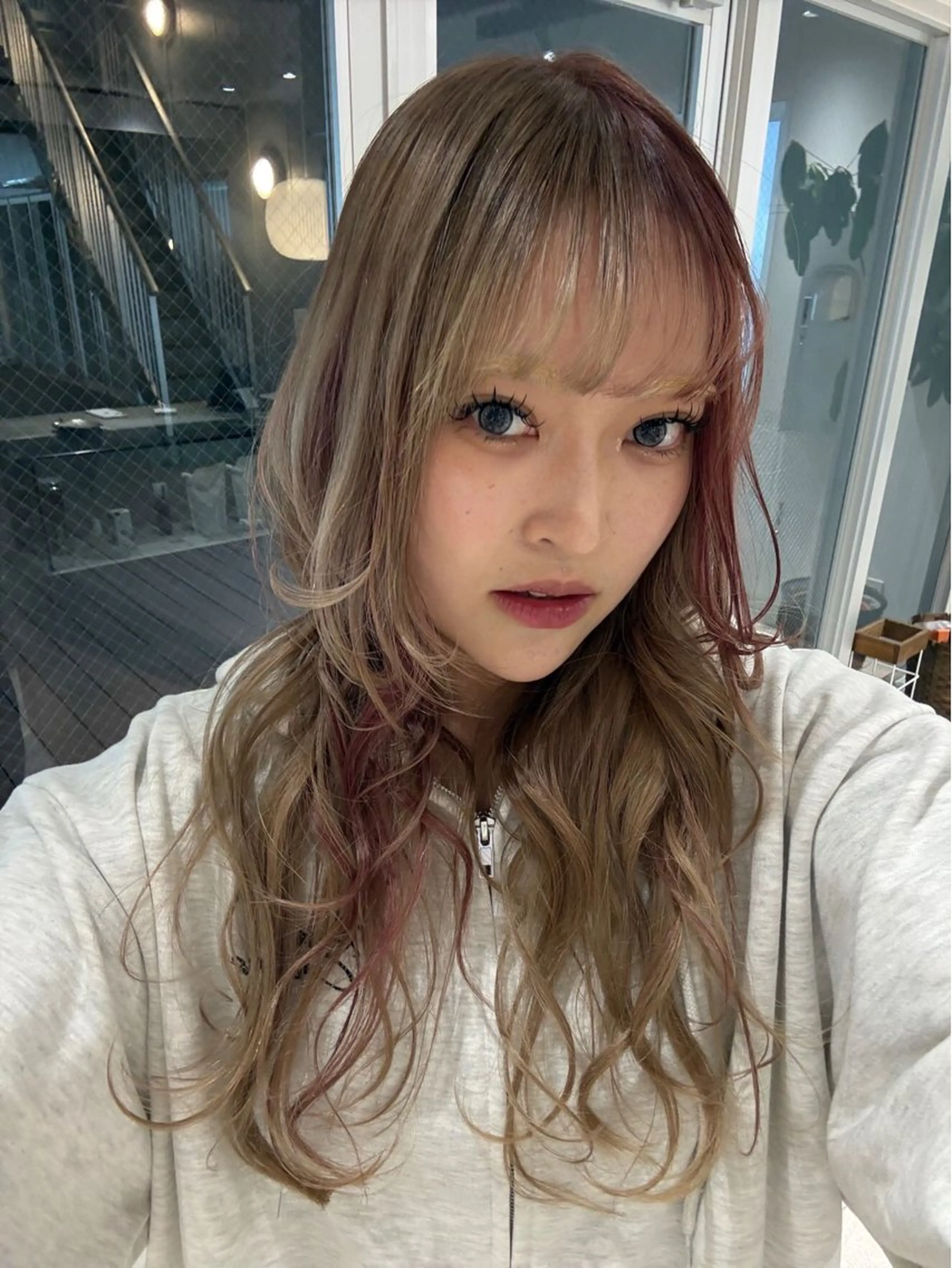 ロング ヘアカラー hair &beauty ien.所属・ハイトーン KAISEIのヘアスタイル