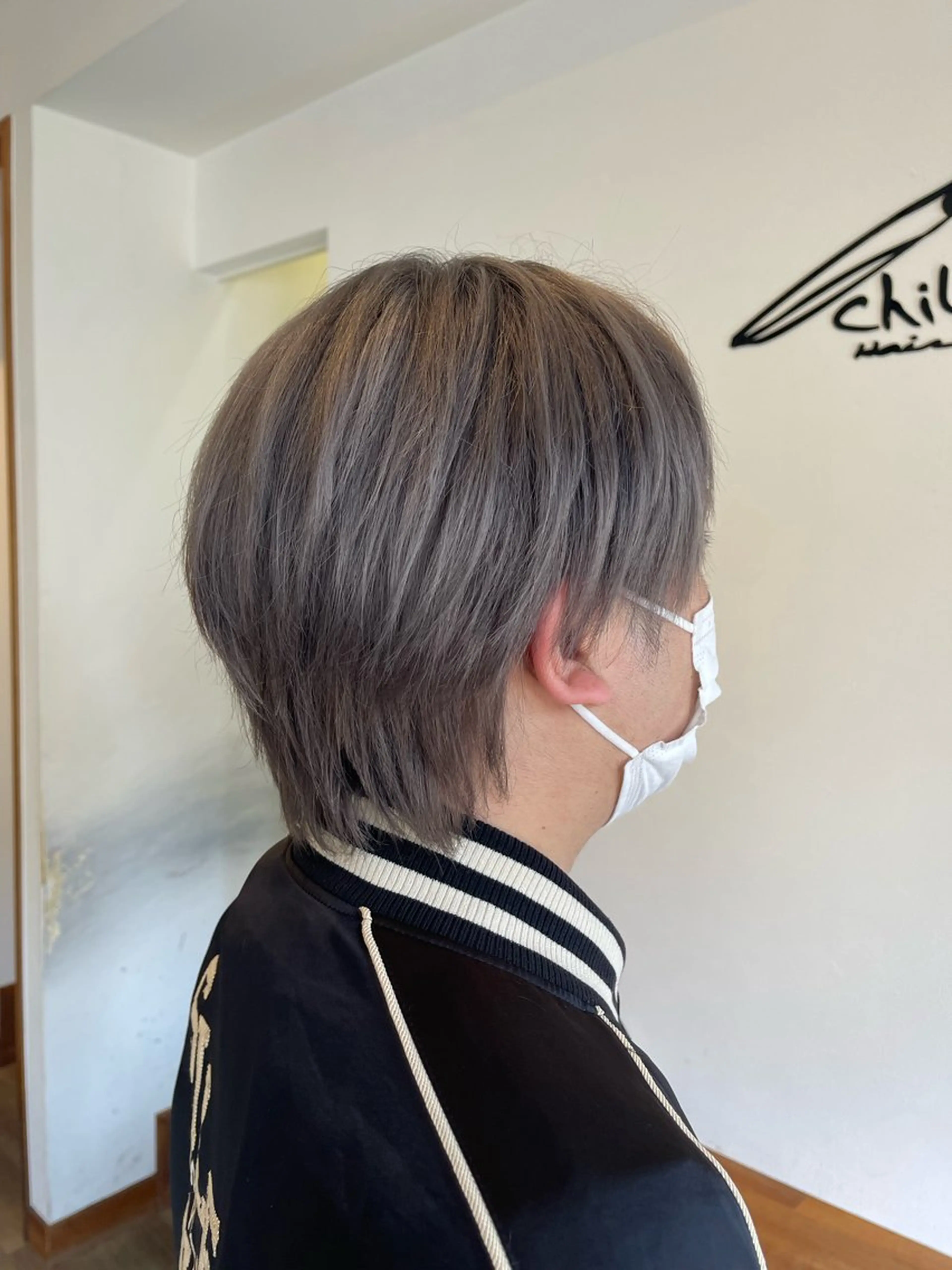 ショート カット ヘアカラー トリートメント chill out 甲斐千尋のヘアスタイル
