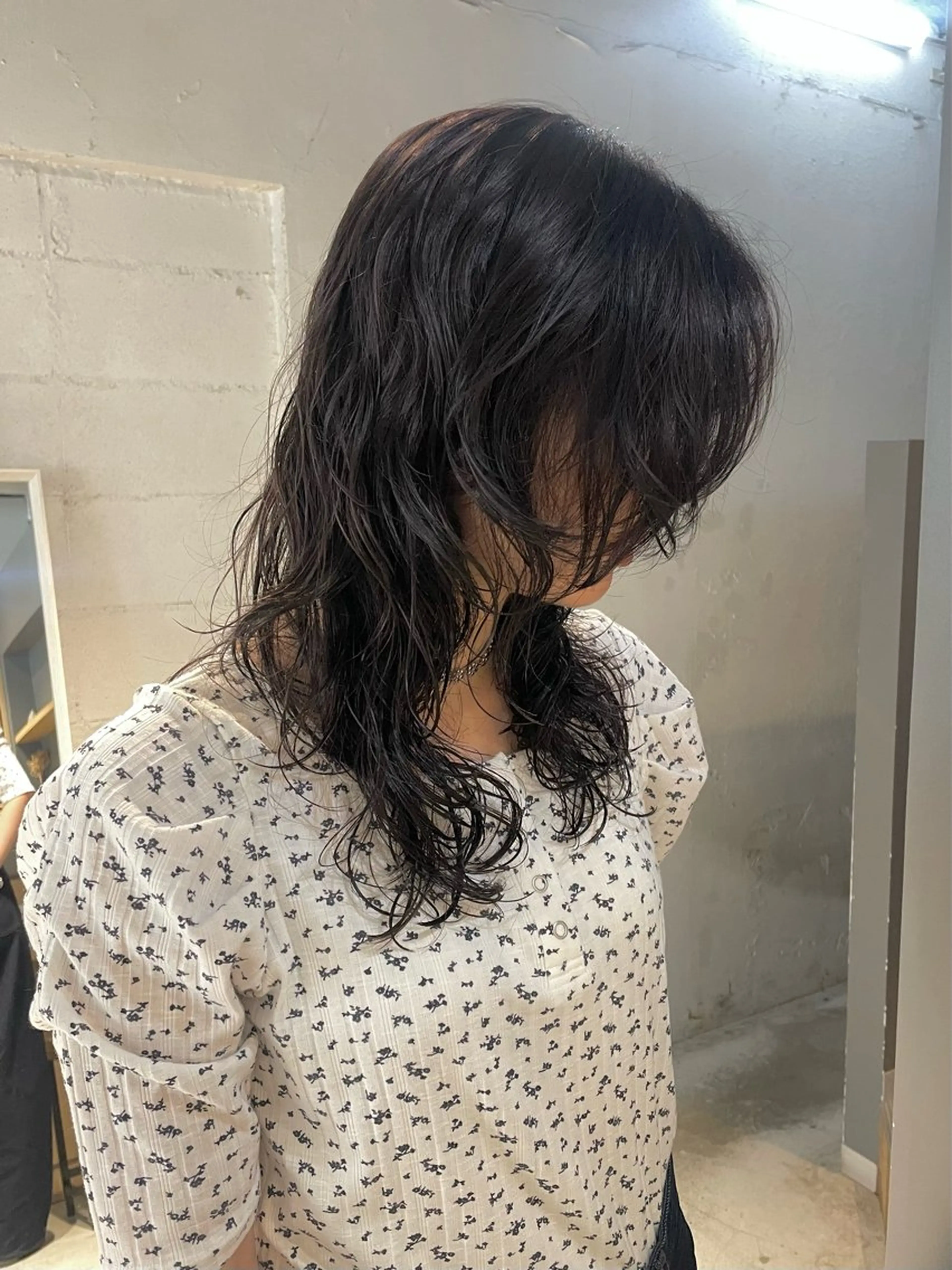 ミディアム カラー パーマ ミディアムパーマ グレージュ ラベンダーカラー ラベンダーグレージュ ラベンダーグレー レイヤー×初 パーマ|hinakoのヘアスタイル