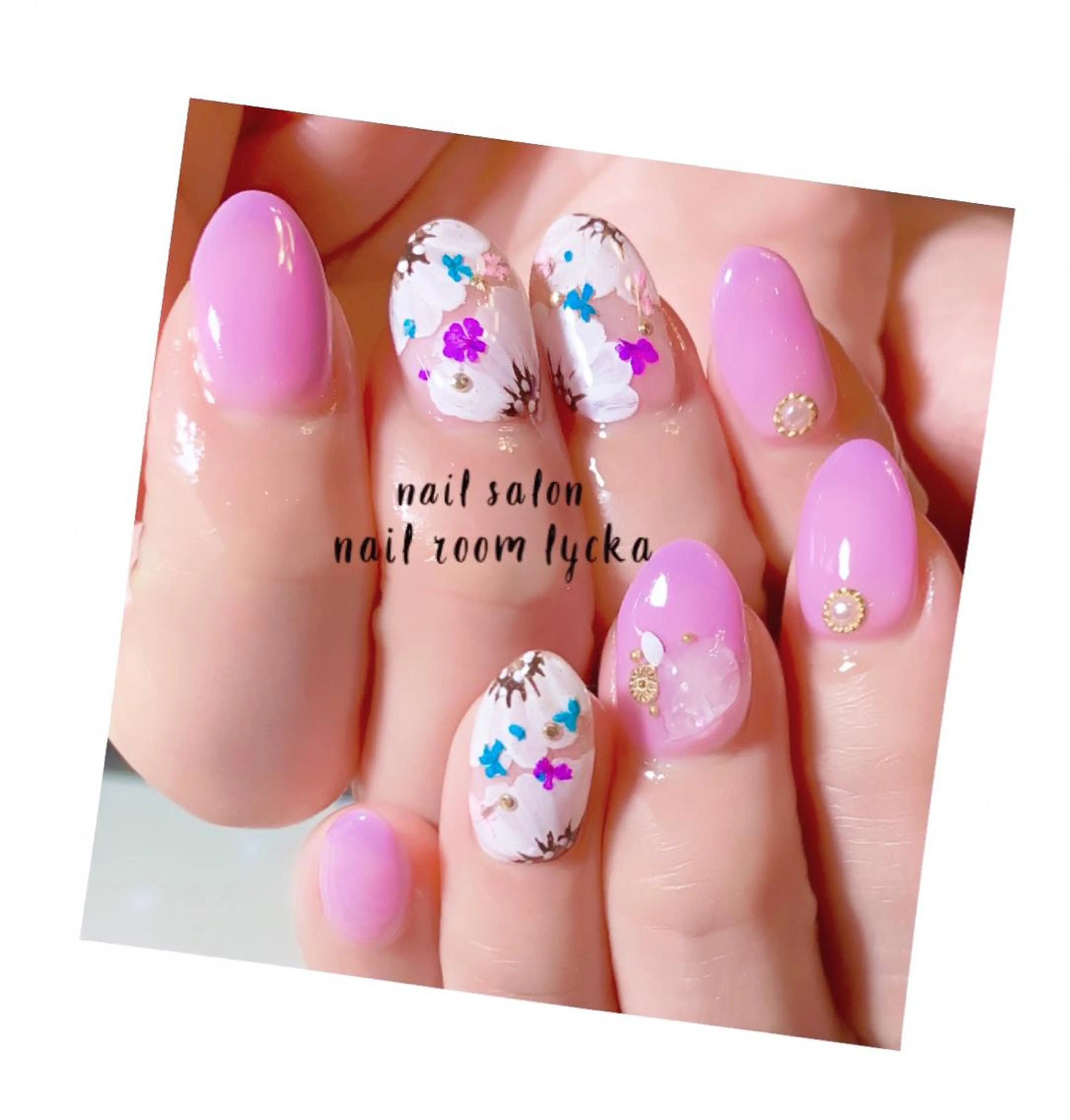 ネイル ﾈｲﾙﾙｰﾑﾘｯｶ 𝐦𝐚𝐲𝐮のネイルデザイン