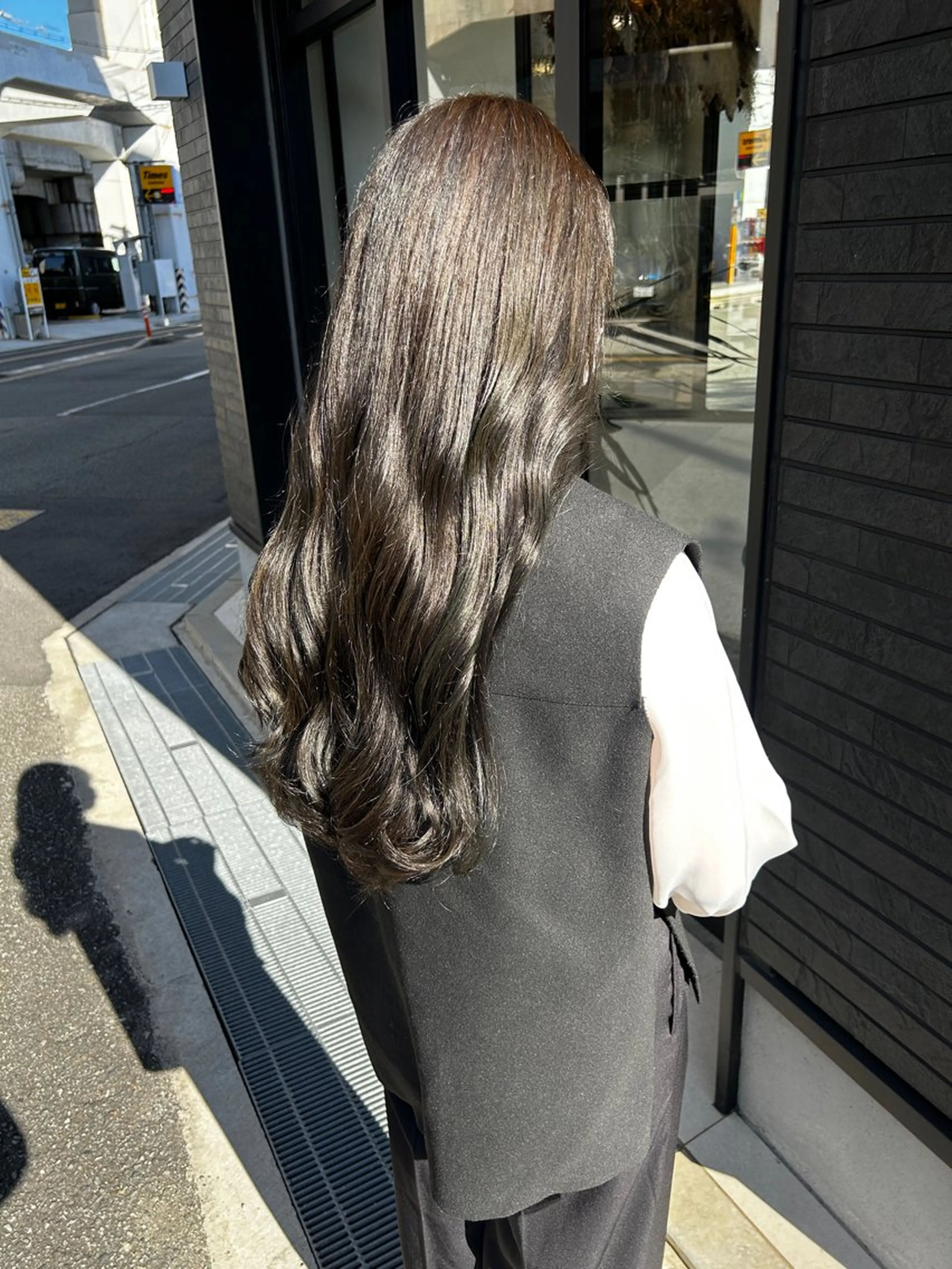 ロング カラー グレージュ オリーブグレージュ オリーブグレー 河野いずみ レイヤー/ボブ 🤍のヘアスタイル