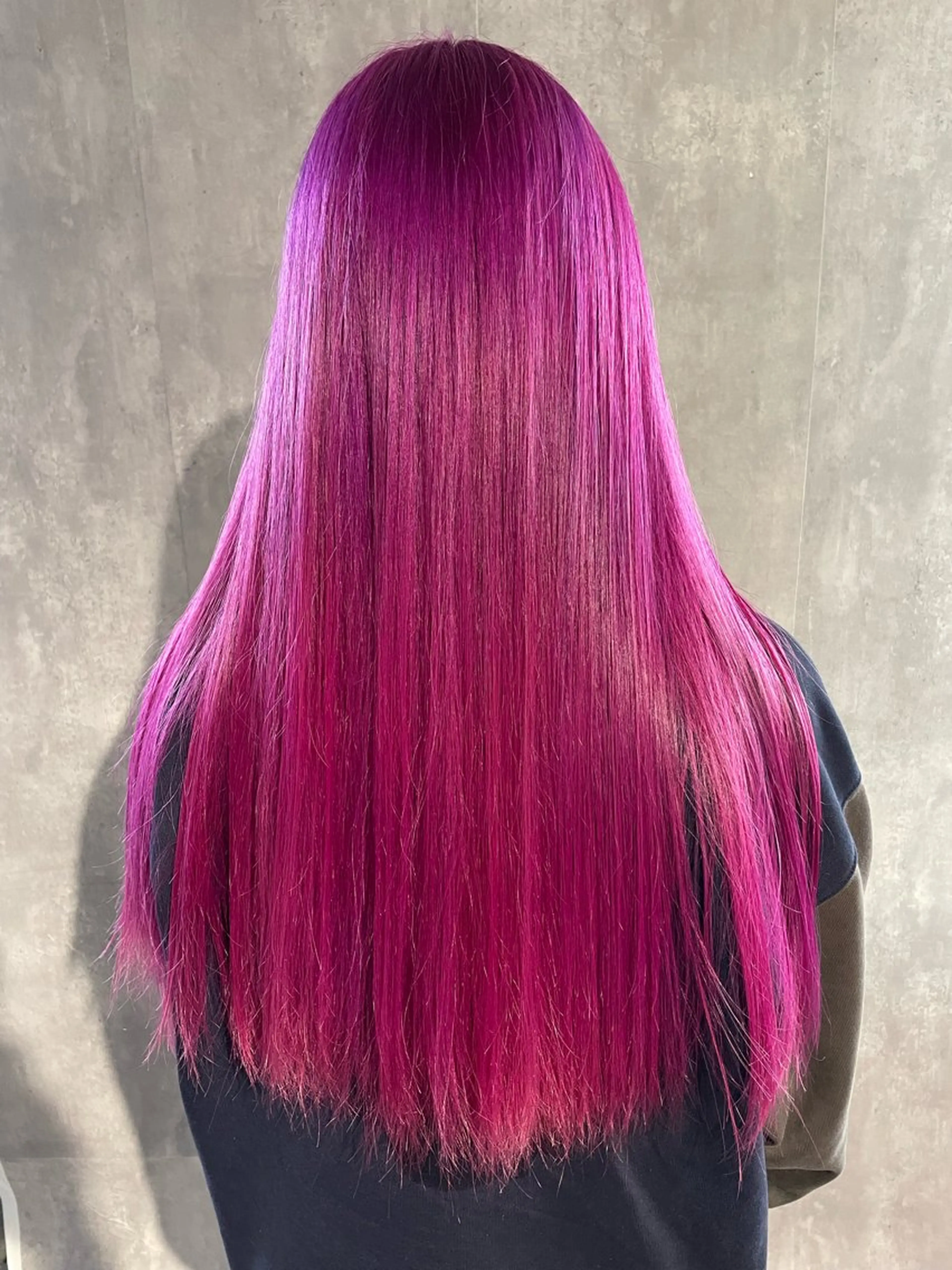 ロング カラー ピンクカラー ヘアカラー トリートメント ハイトーン/レイヤー /ケアブリーチ石川治のヘアスタイル