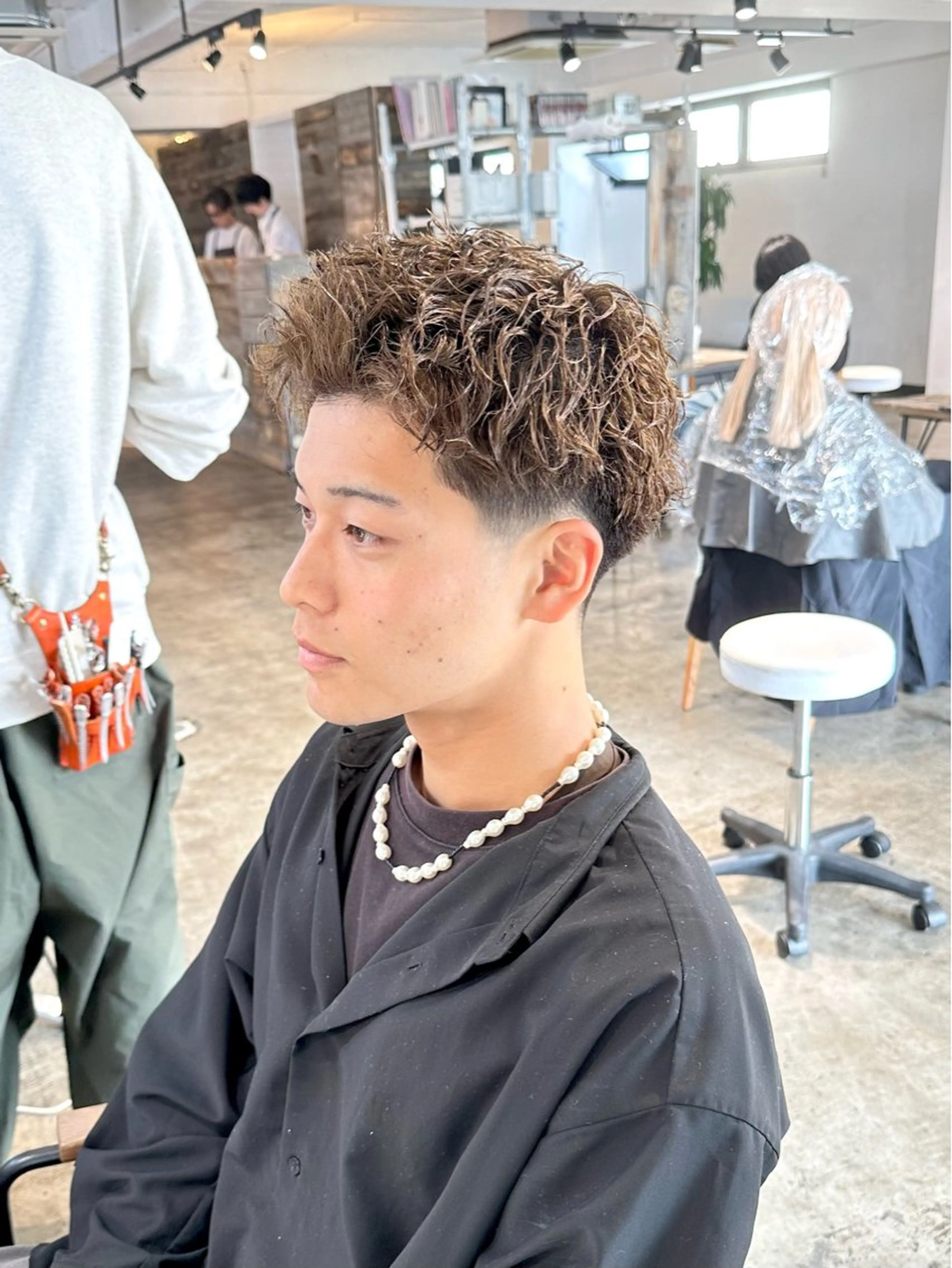 メンズ メンズブリーチ フェードカット メンズパーマ スキンフェード メンズツイストパーマ カット ヘアカラー パーマ トリートメント 骨格補正施術/メンズ 専門美容師/YUYAのヘアスタイル
