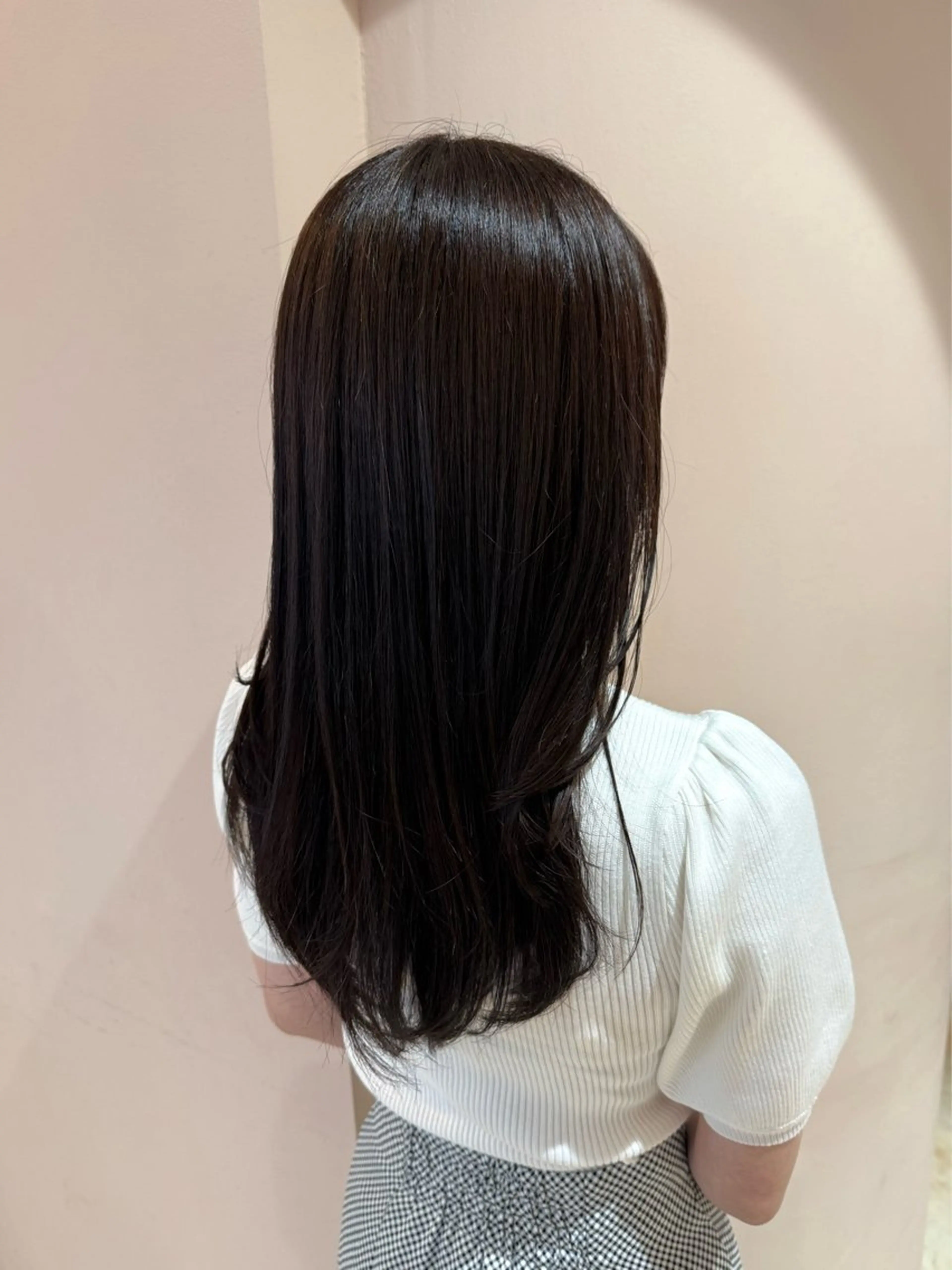 セミロング カラー レイヤーカット カット 鈴木 二依奈のヘアスタイル