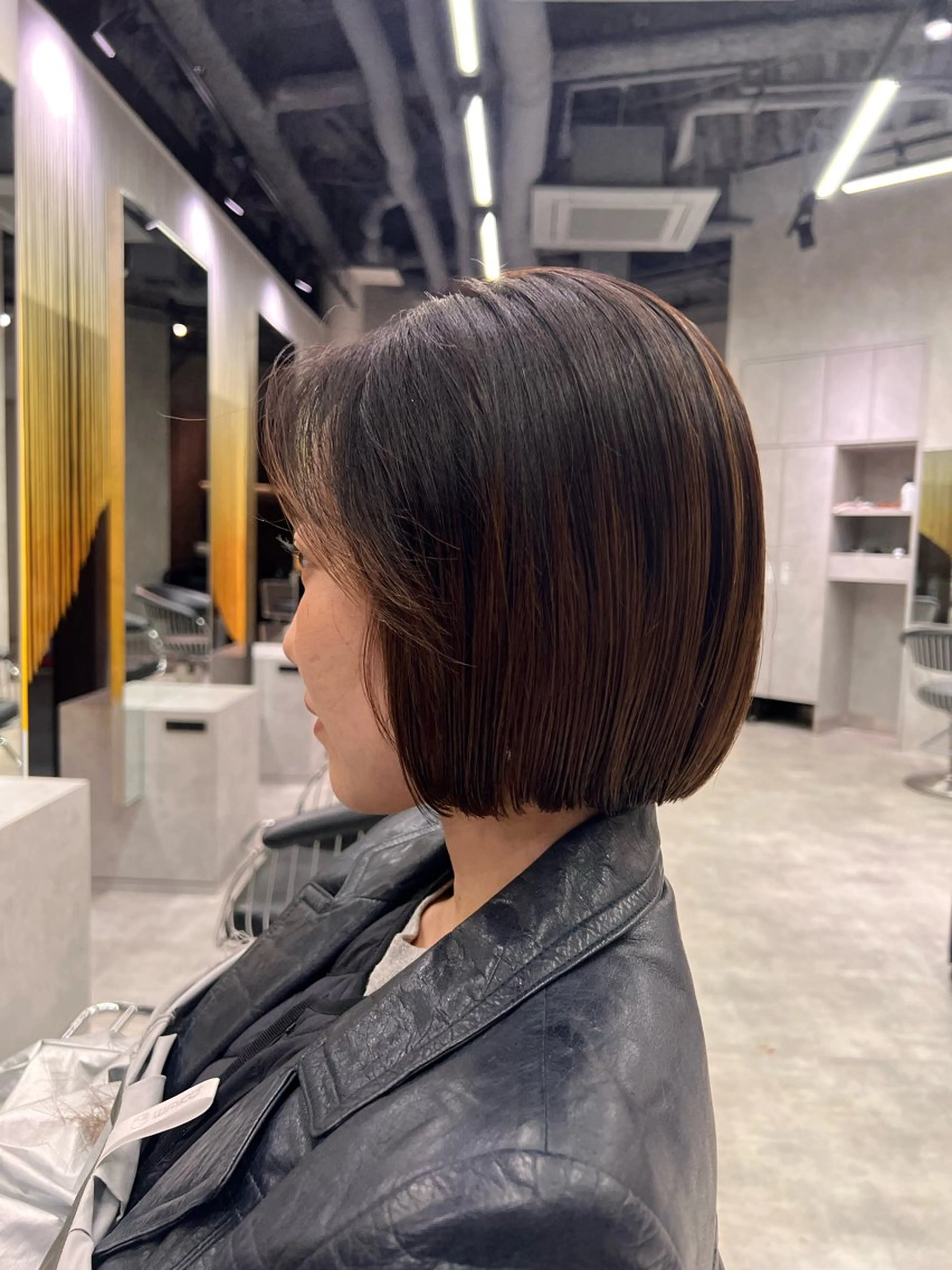 ミディアム ボブ 上田 エミのヘアスタイル