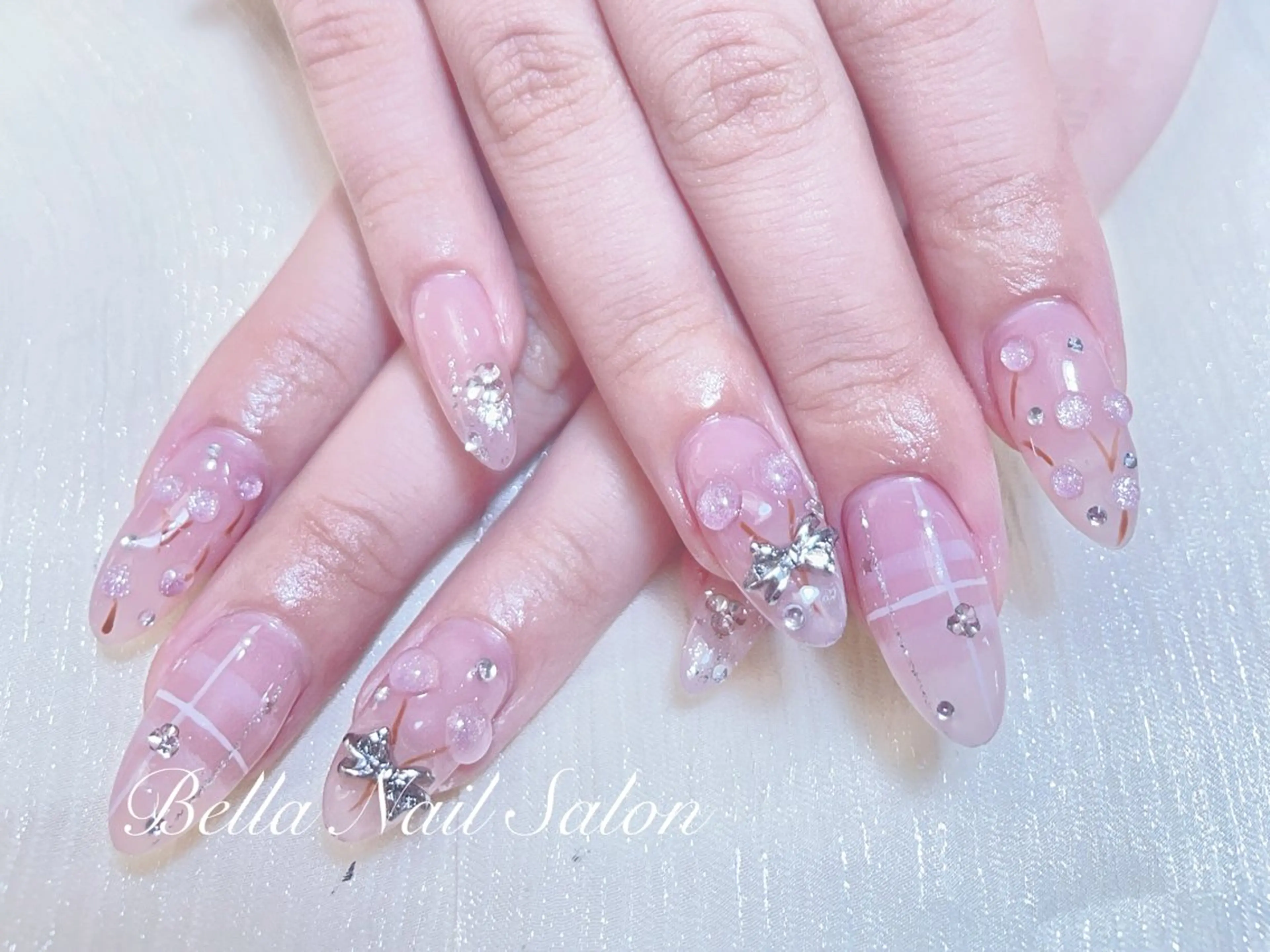 ネイル ハンドネイル Bella Nail Salonパラジェルのネイルデザイン