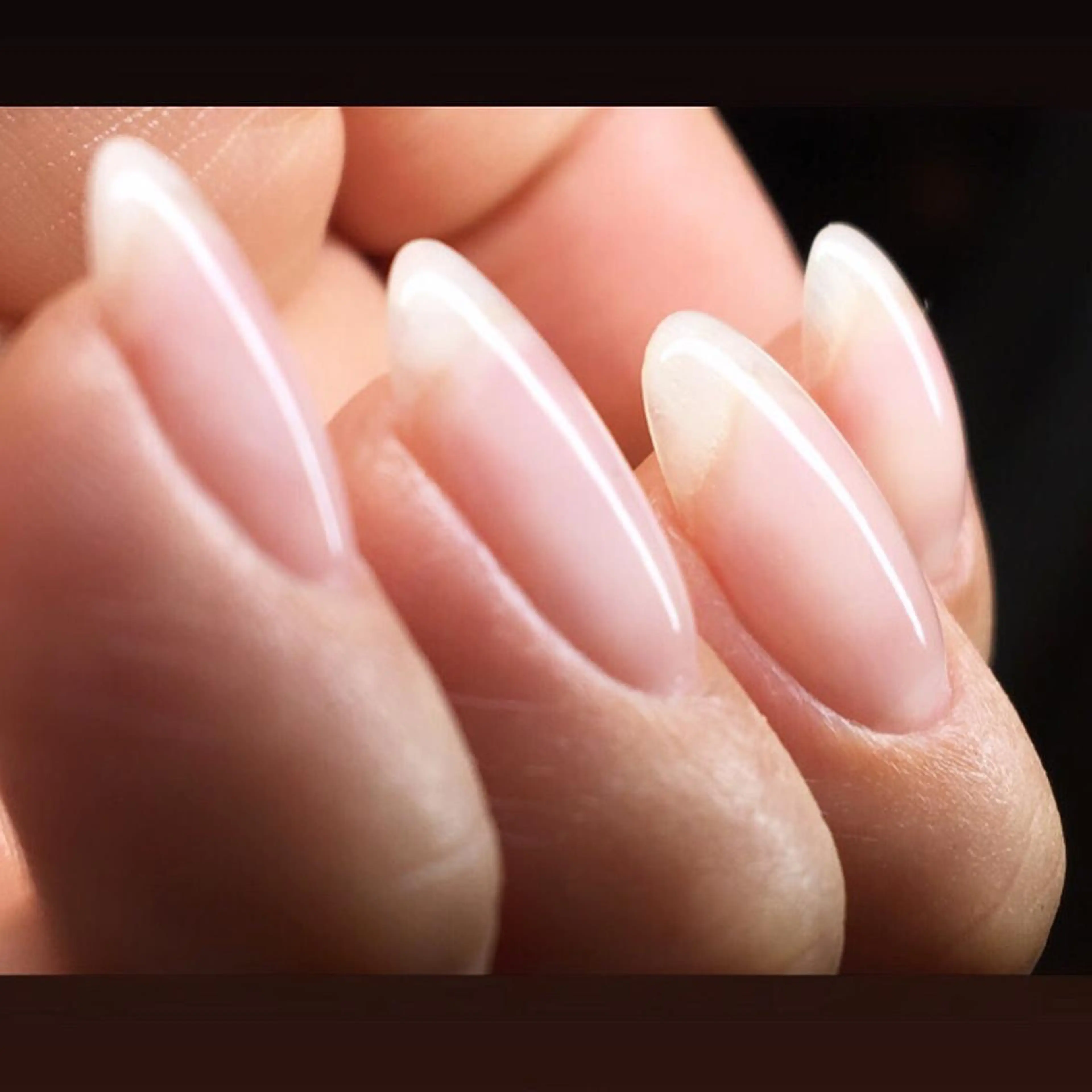 ネイル クリアネイル ジェルネイル ぷっくりネイル atelier nife.のネイルデザイン