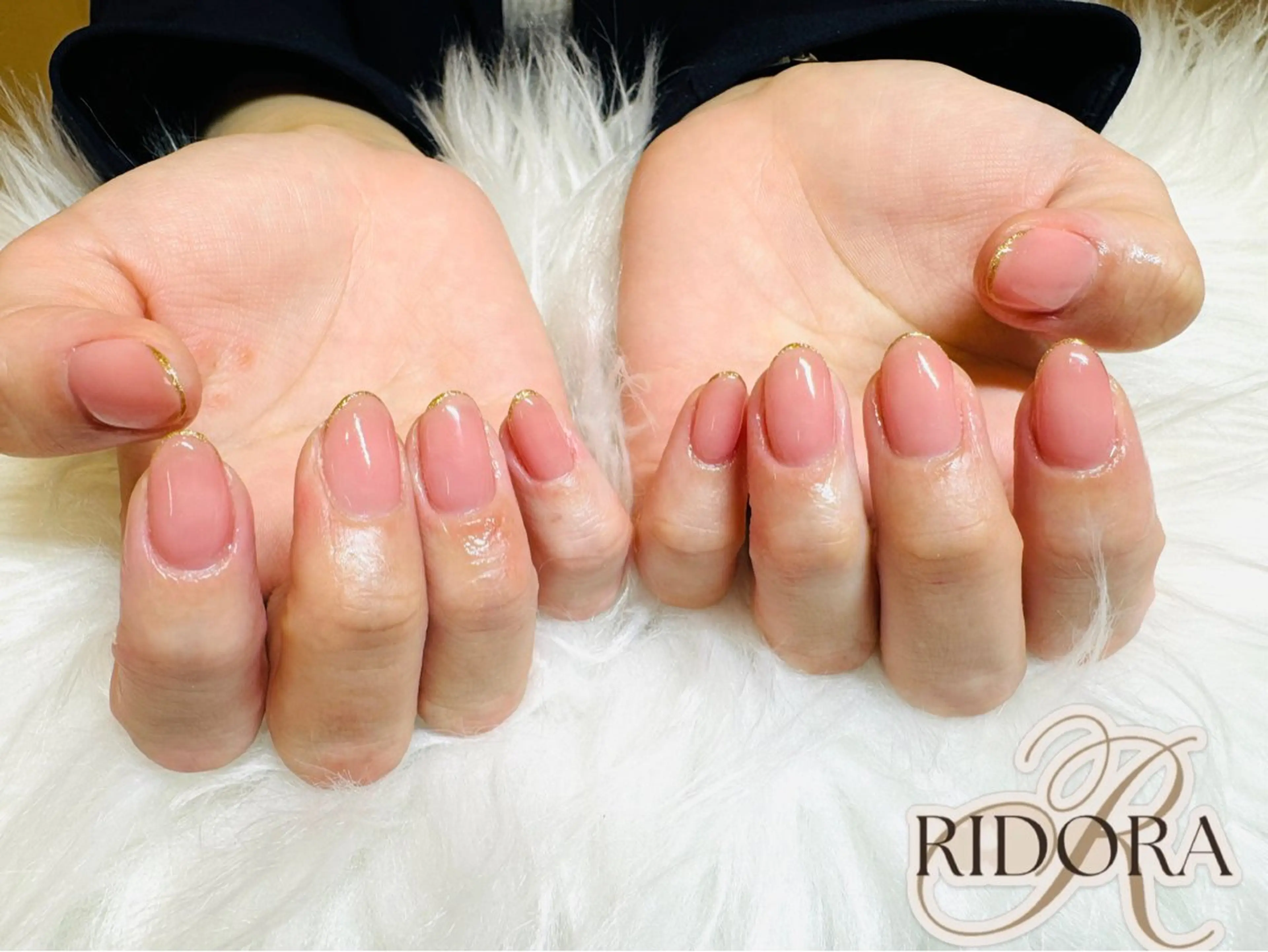 【オフ無し】上品先端ラメラインの写真