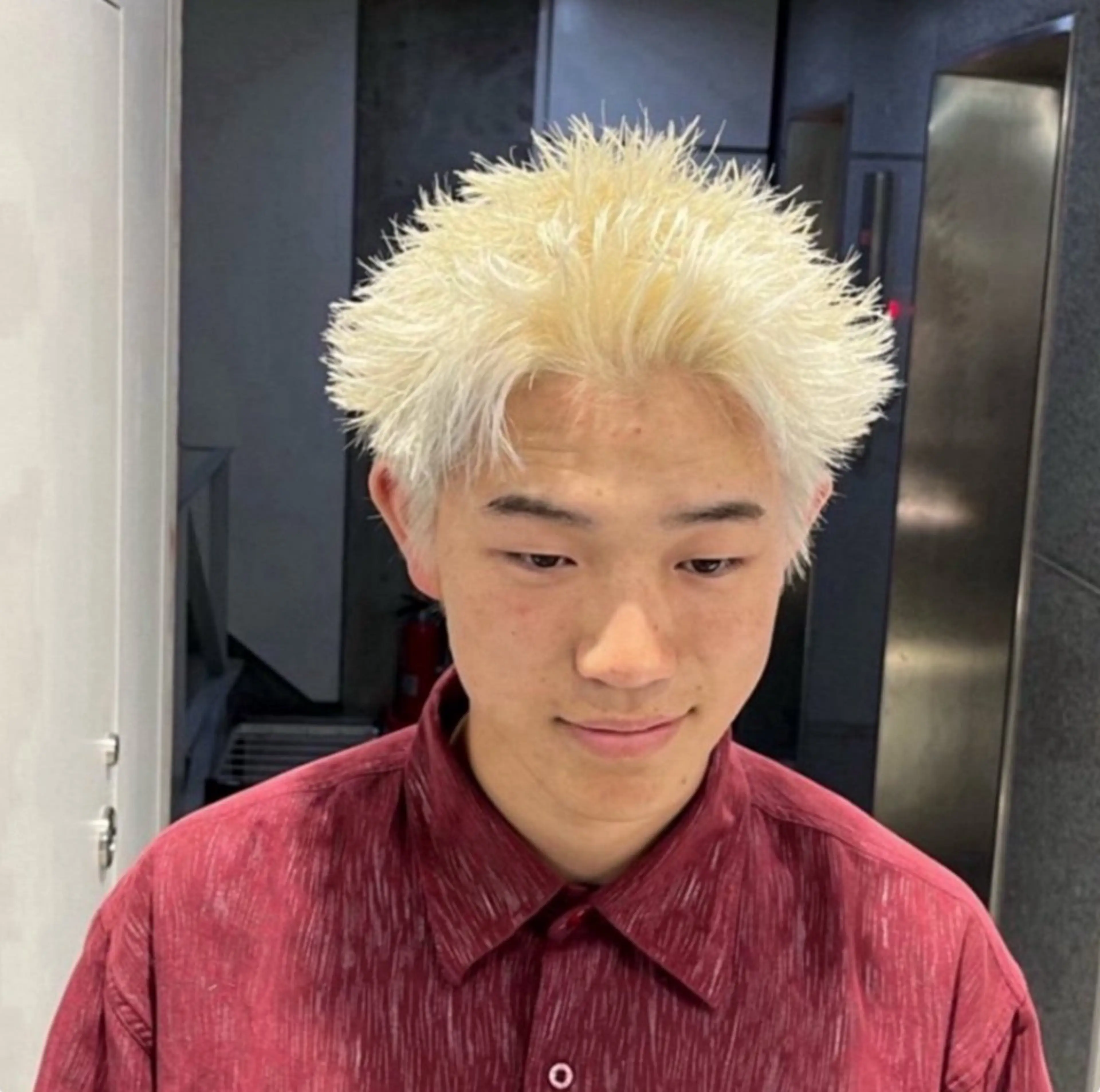 ショート カラー パーマ メンズ メンズハイトーン ハイトーンカラー カット ヘアカラー 🔥メンズ 特化🔥菊水皐暉🔥のヘアスタイル