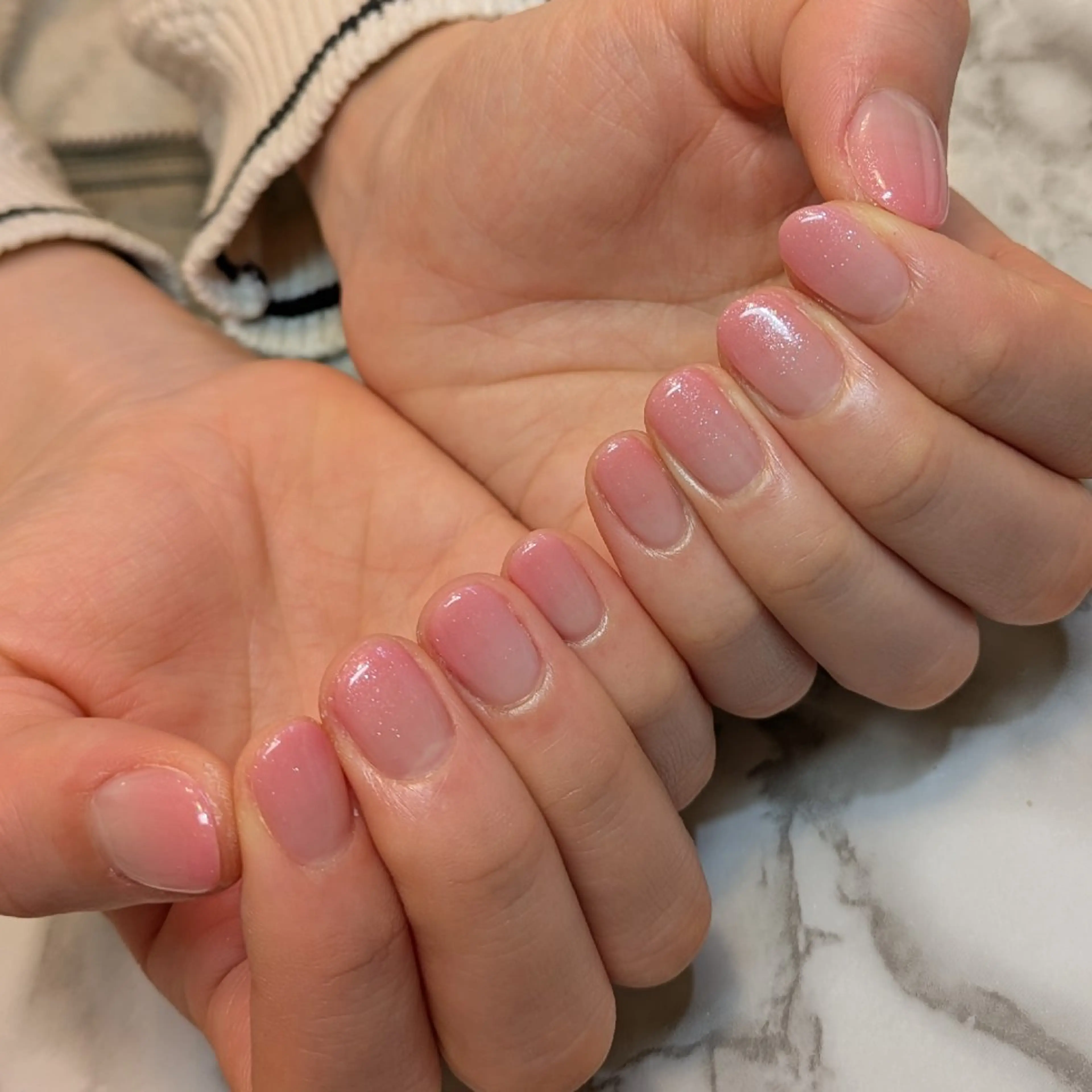 ネイル グラデーション ジェヌインネイル 河内のネイルデザイン