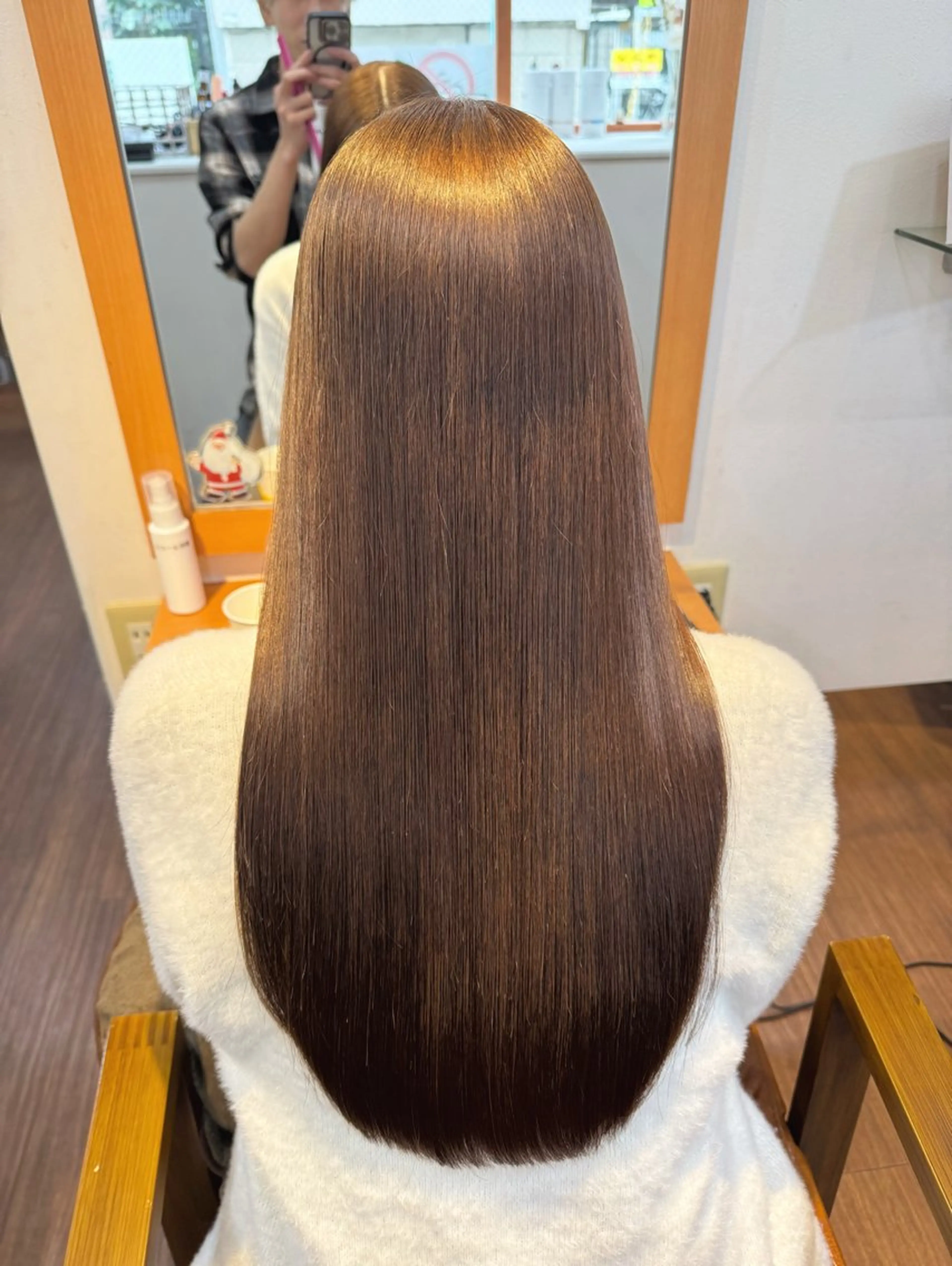 カット+最高級美髪矯正ストレート+ケアプロ使用フローディアトリートメントの写真