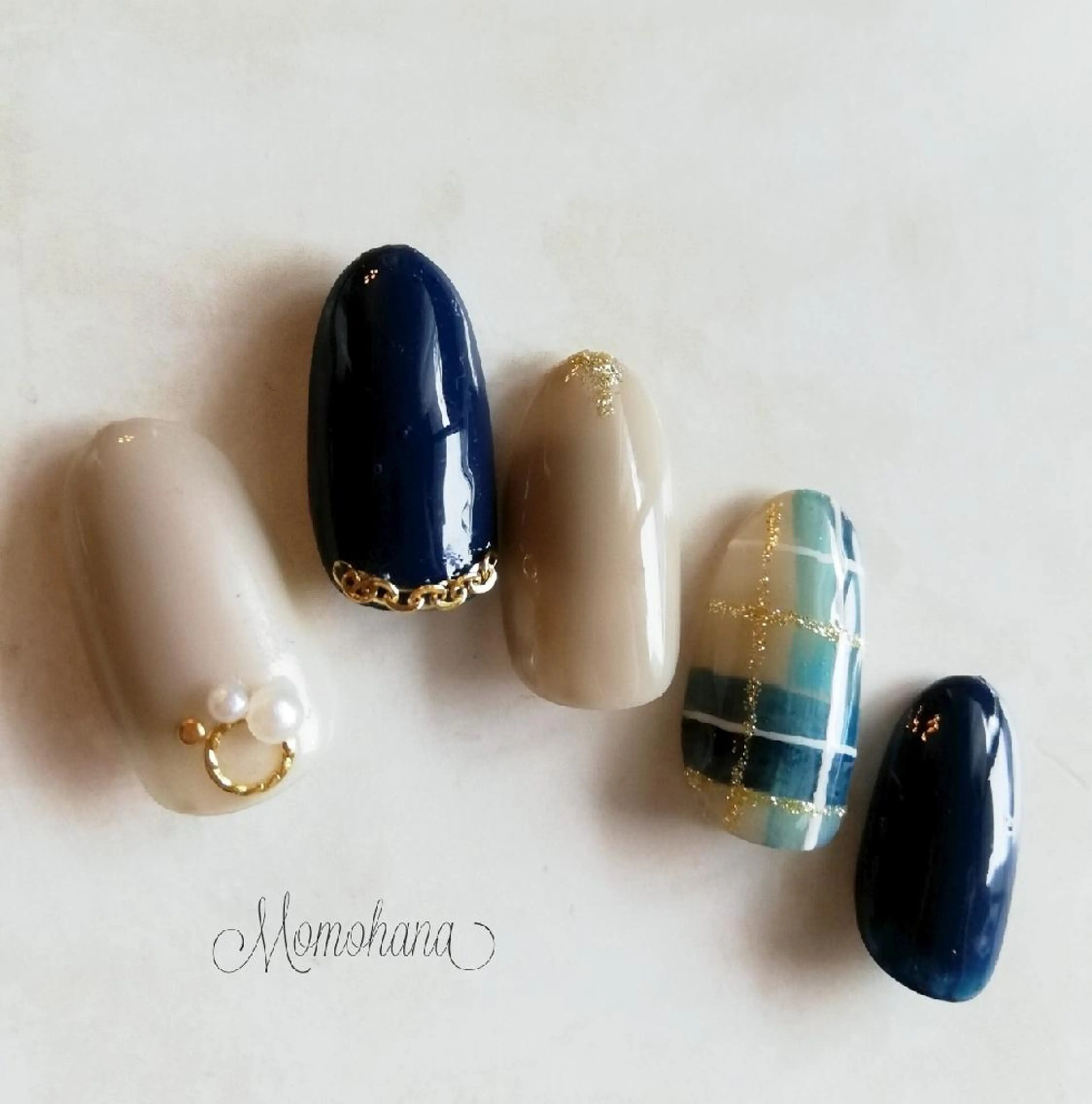 ネイル ハンドネイル momohana  のネイルデザイン