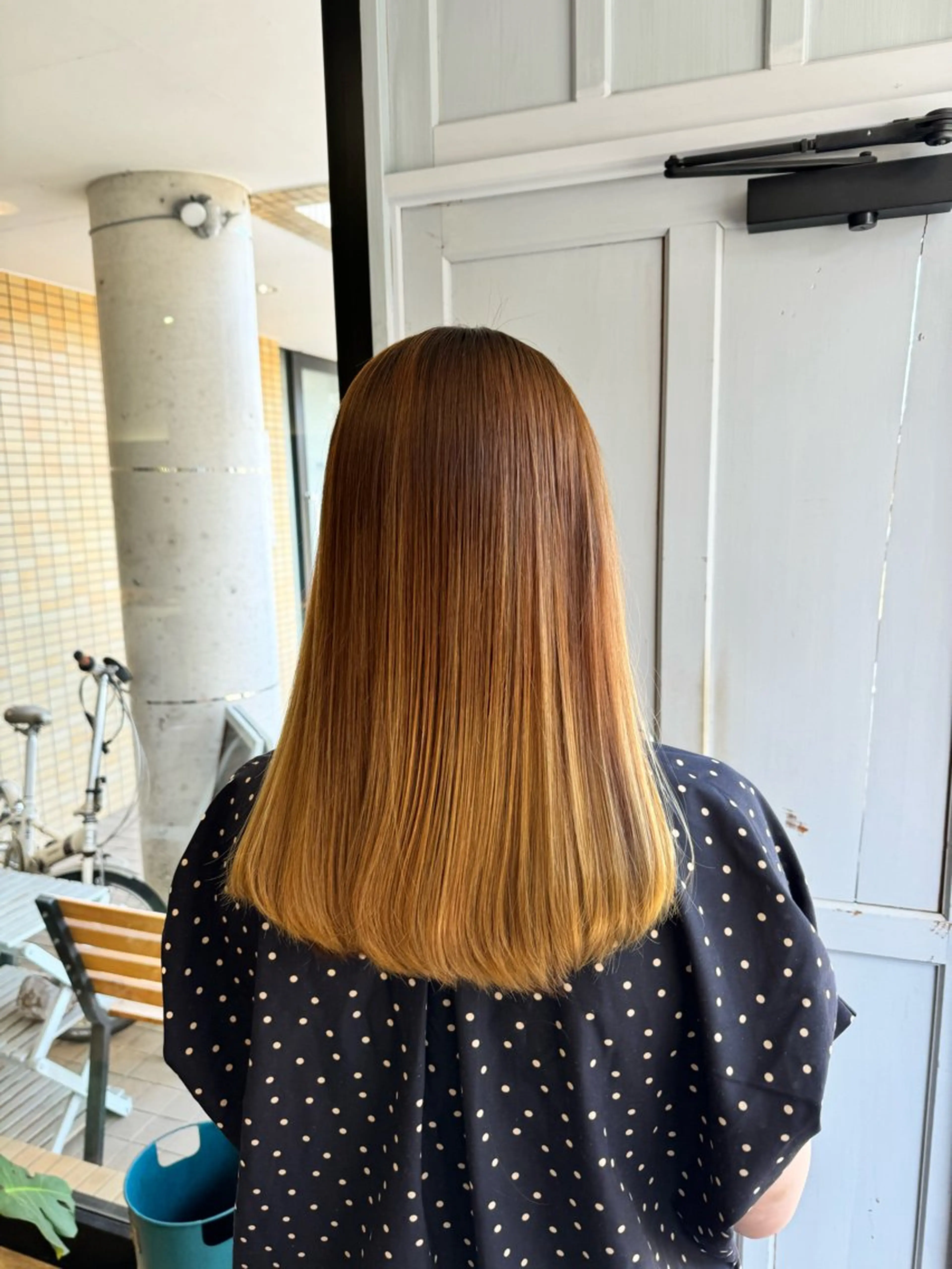 ロング カラー ベージュカラー ブリーチ ヘアカラー トリートメント ツキダテ ユイのヘアスタイル
