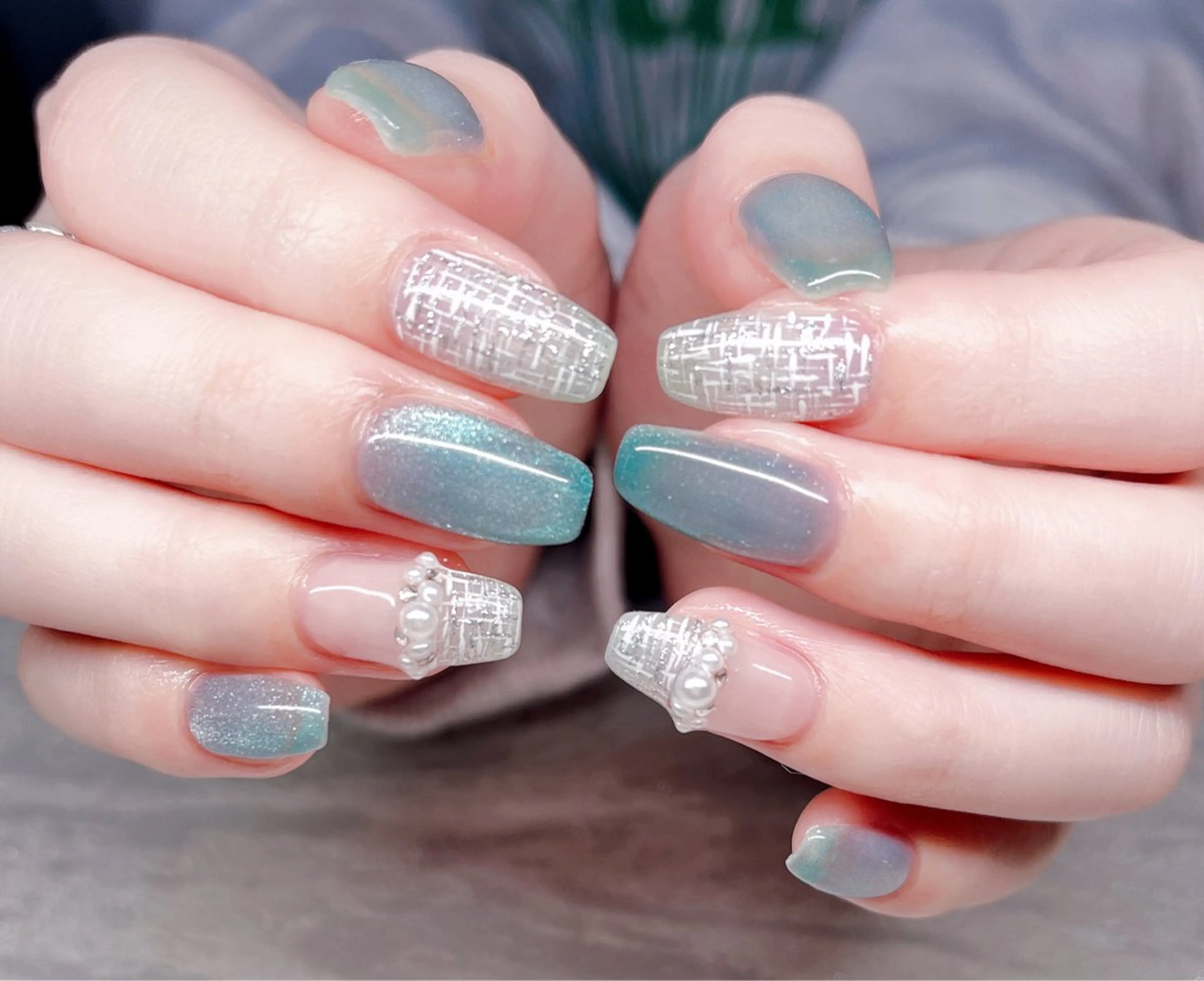 ネイル ハンドネイル R inのネイルデザイン