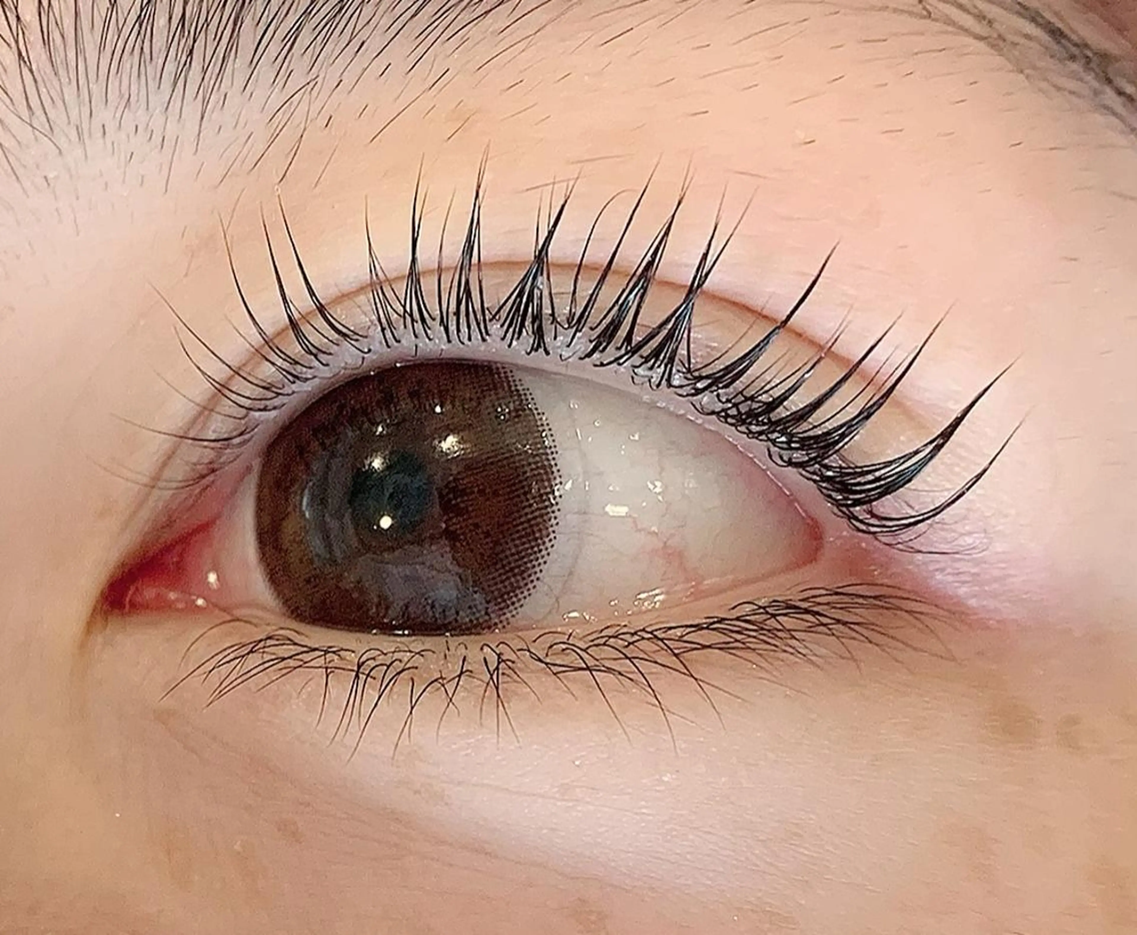 マツエク・マツパ パリジェンヌラッシュリフト Millie ainee 店長　神のマツエク・マツパデザイン